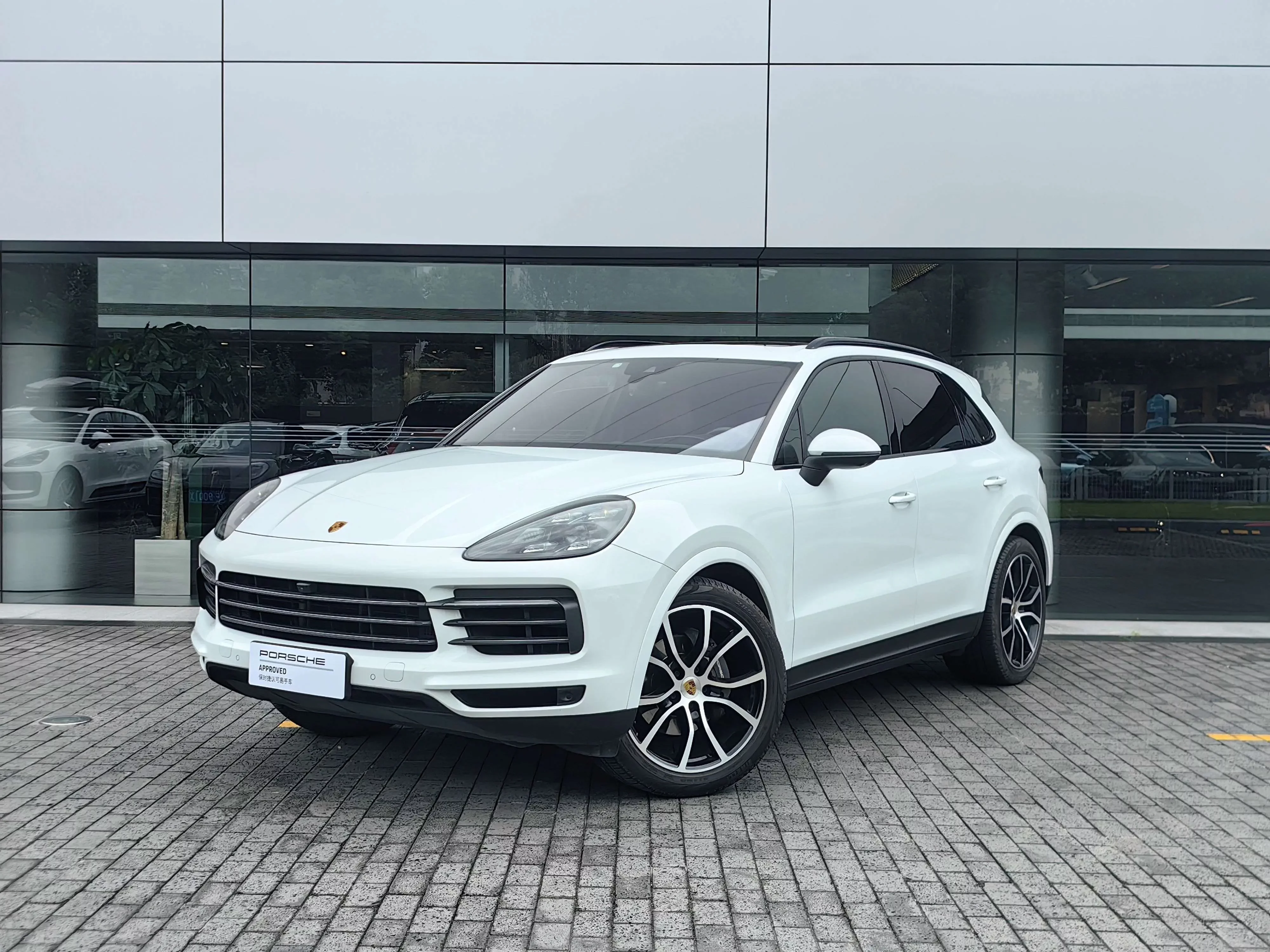 PORSCHE CAYENNE