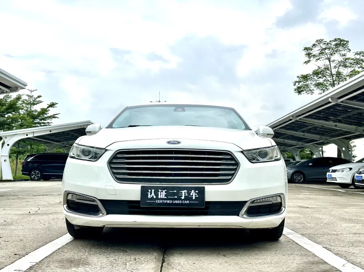 Ford Taurus
