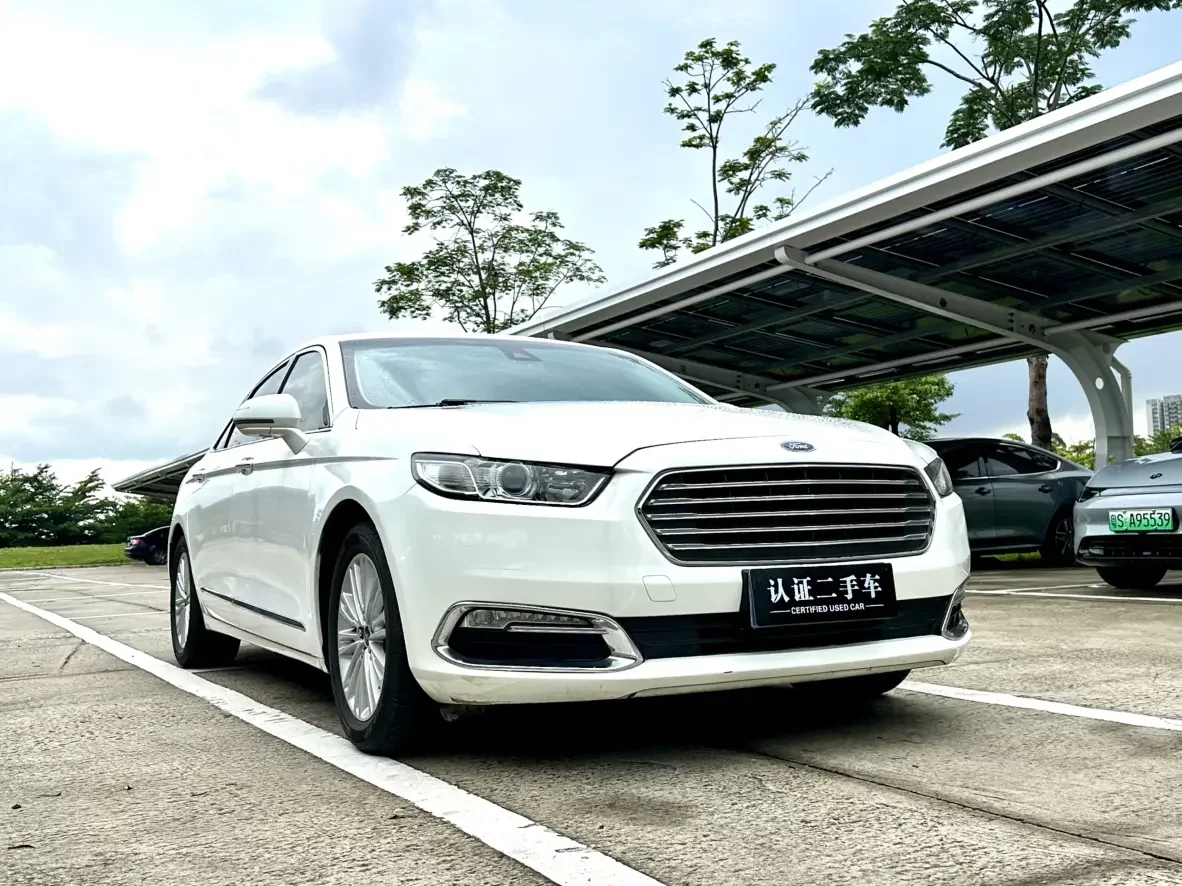 Ford Taurus
