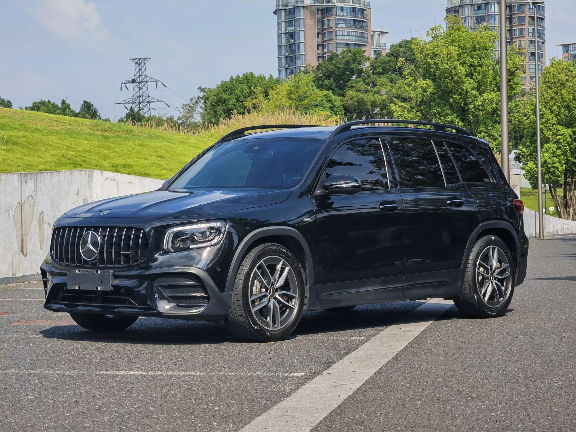 Mercedes-Benz GLB AMG