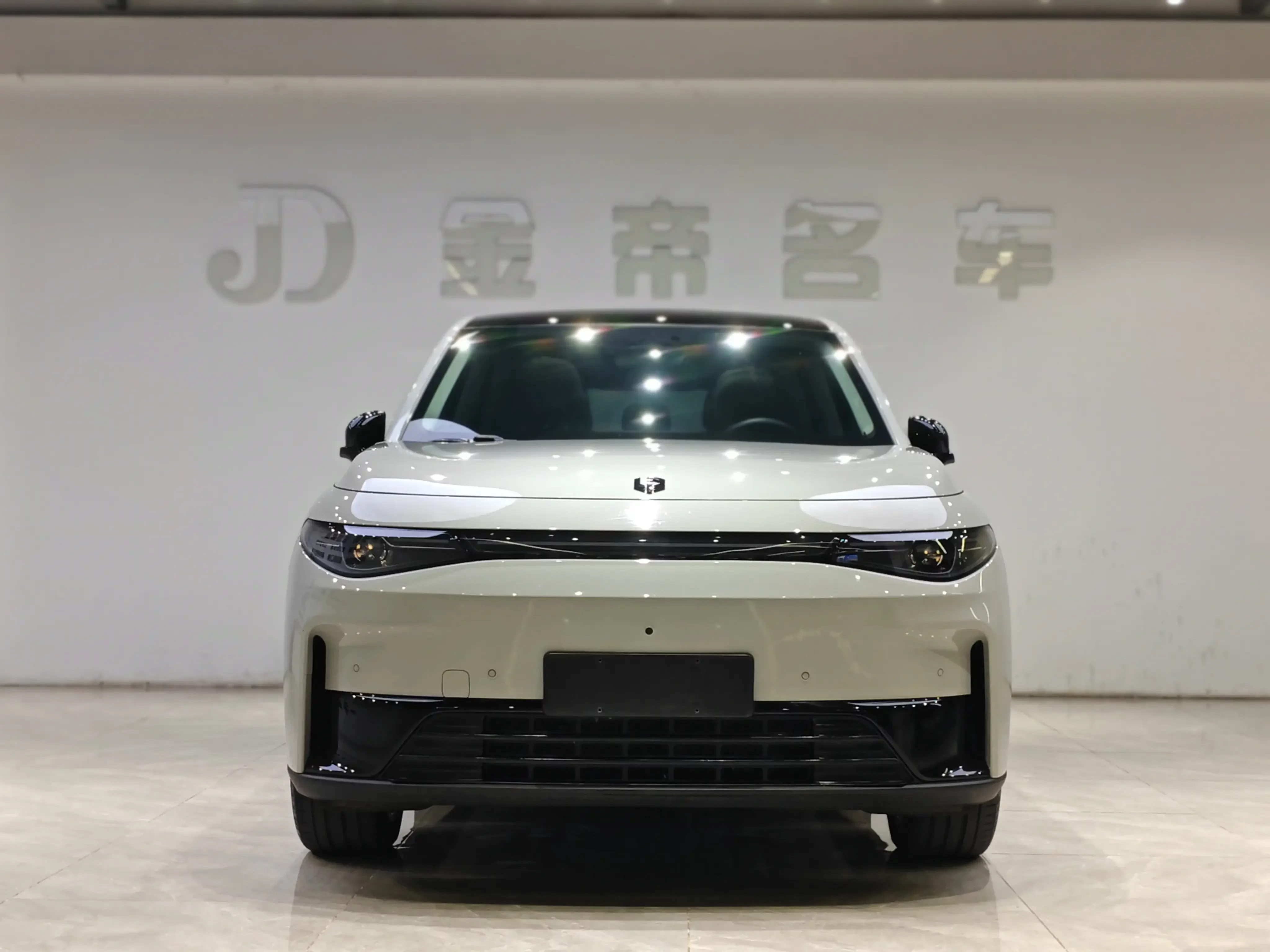 Leapmotor C10