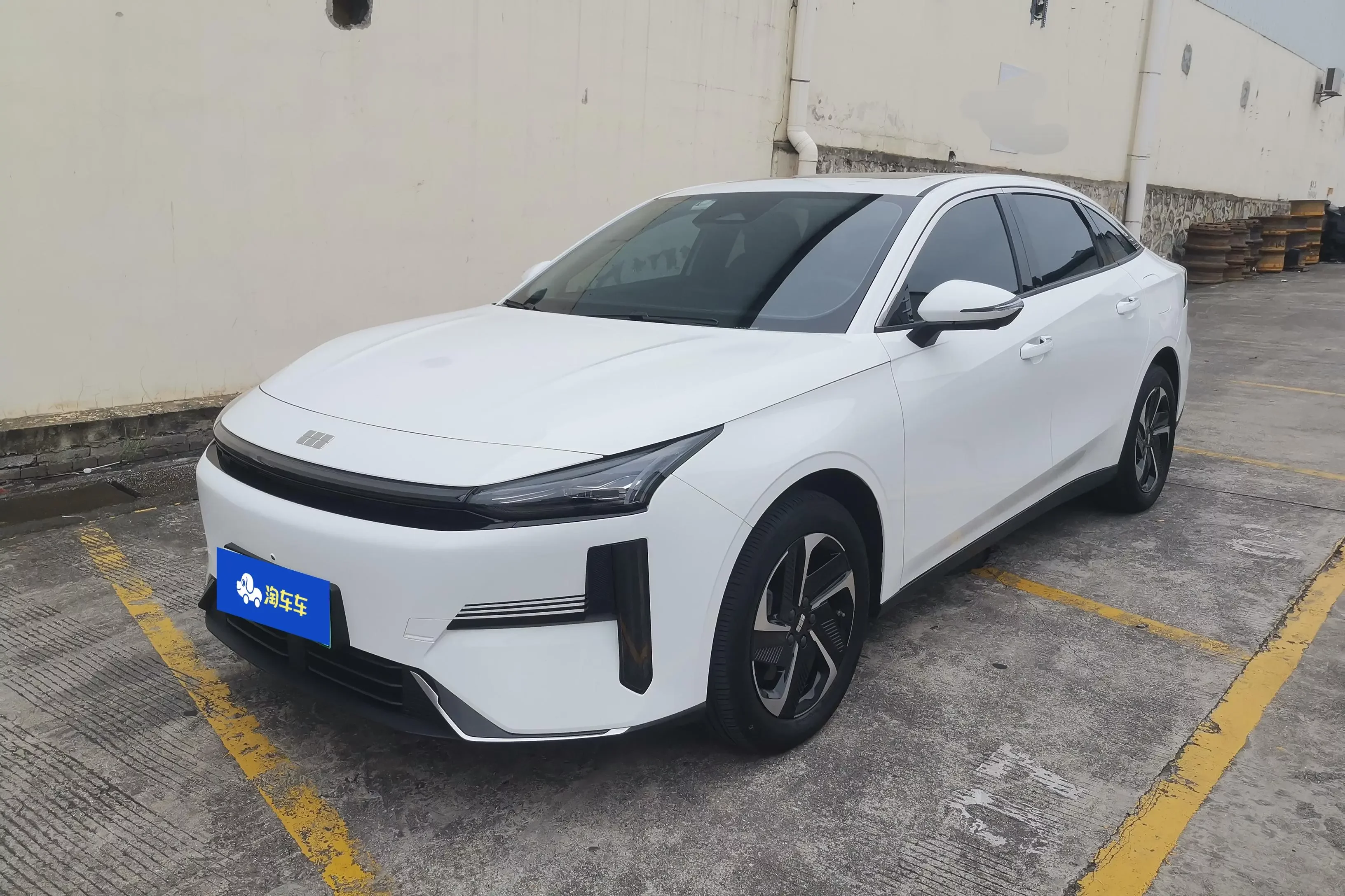 Geely Galaxy L6