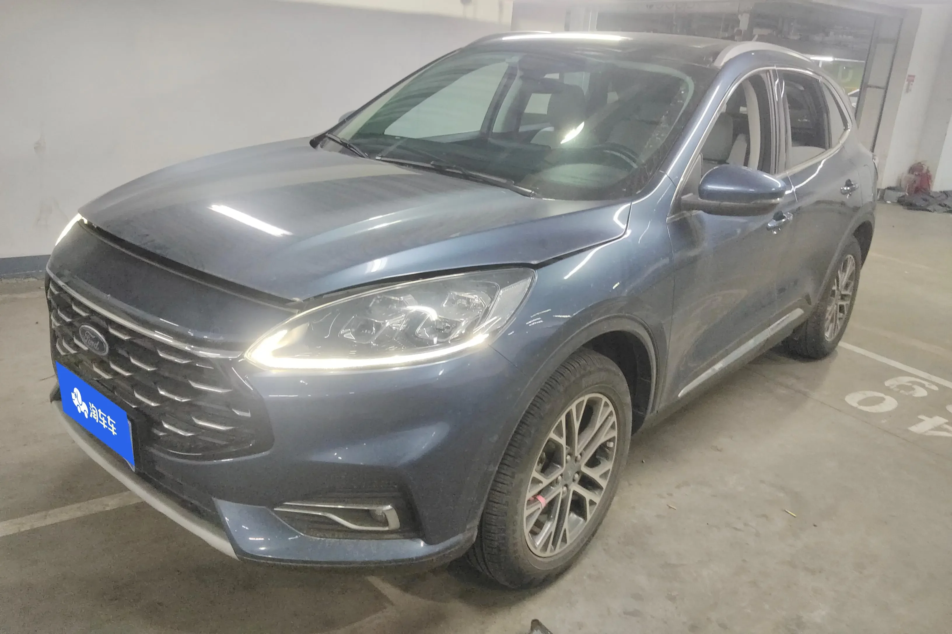 FORD ESCAPE