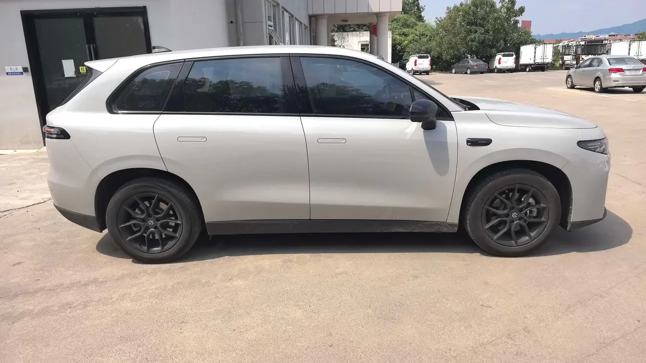 Leapmotor C10