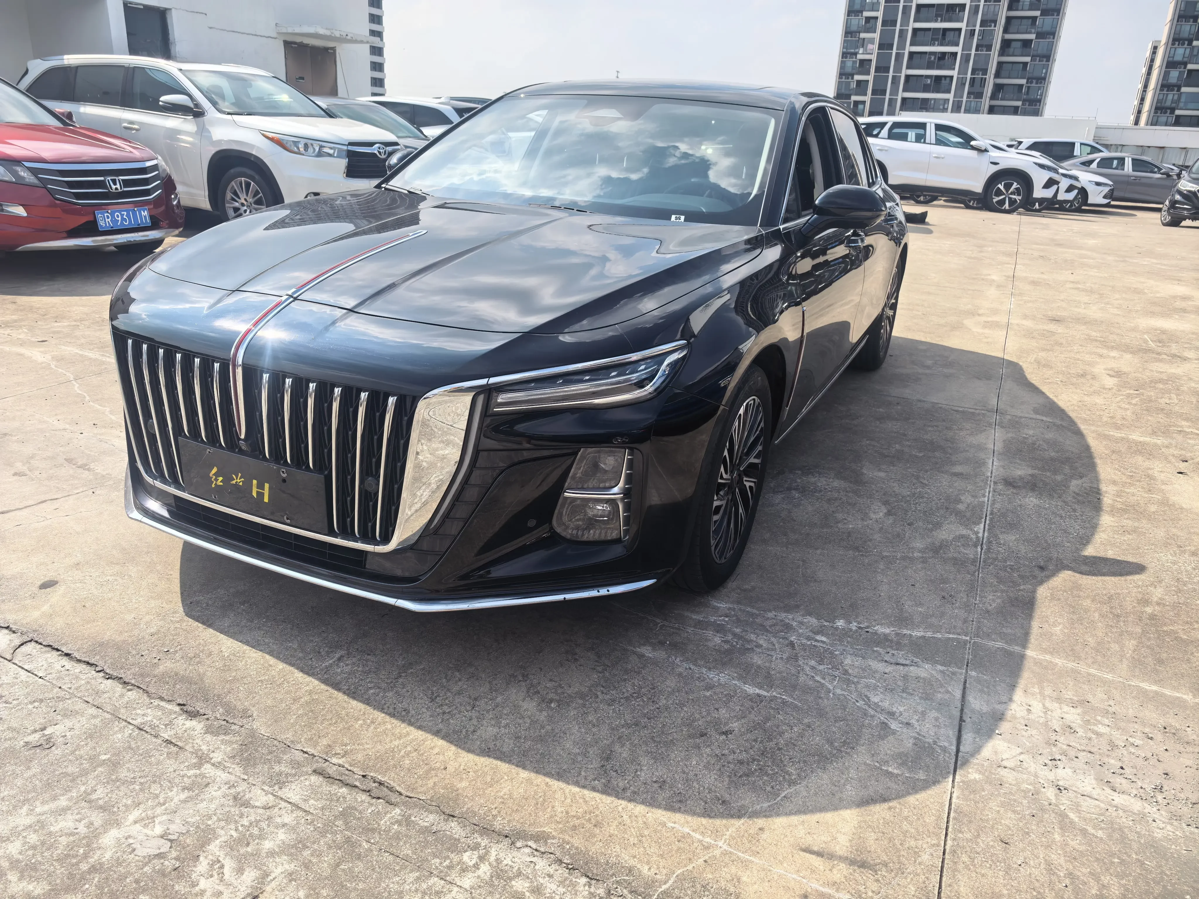 Hongqi H5