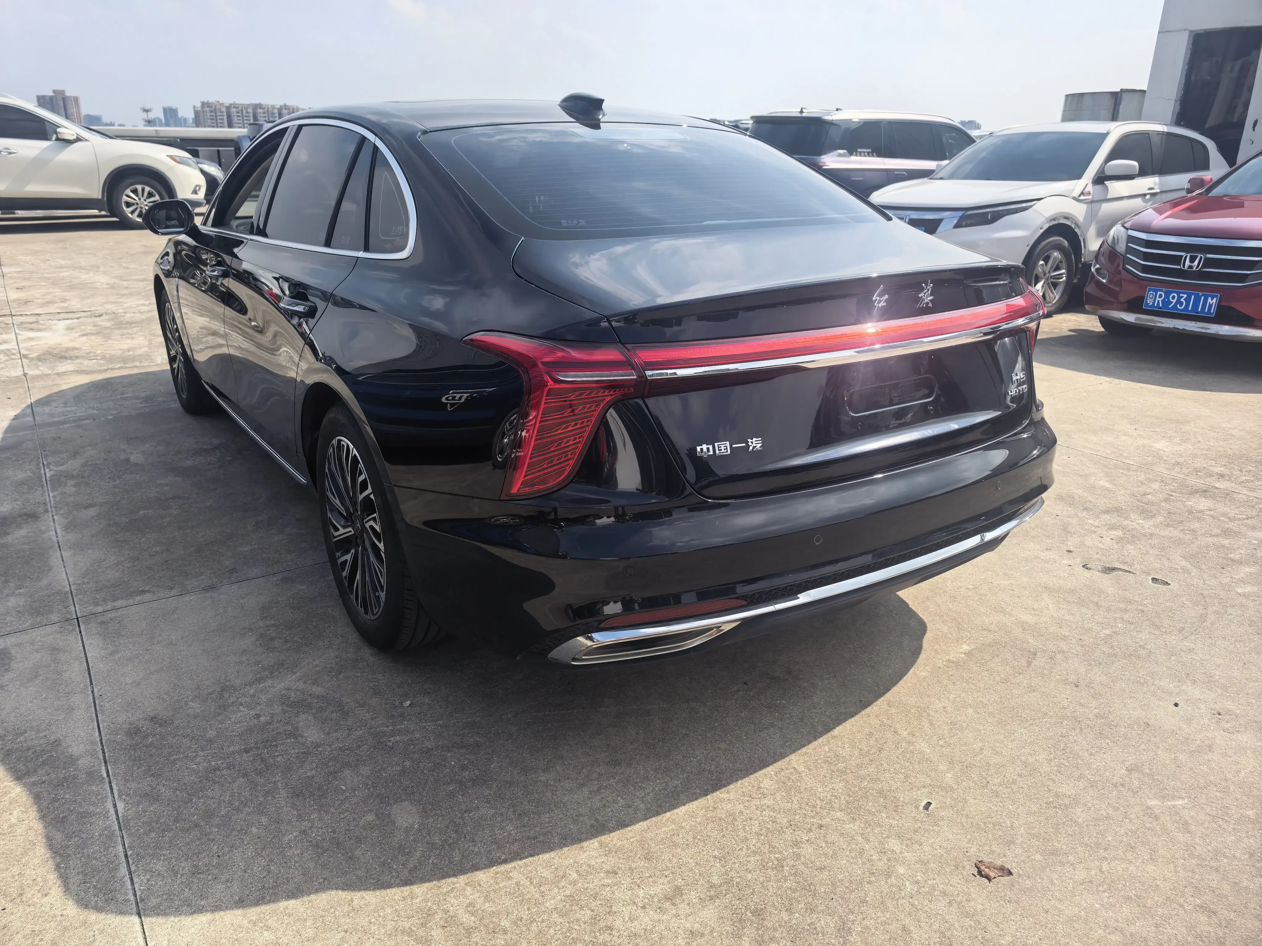 Hongqi H5