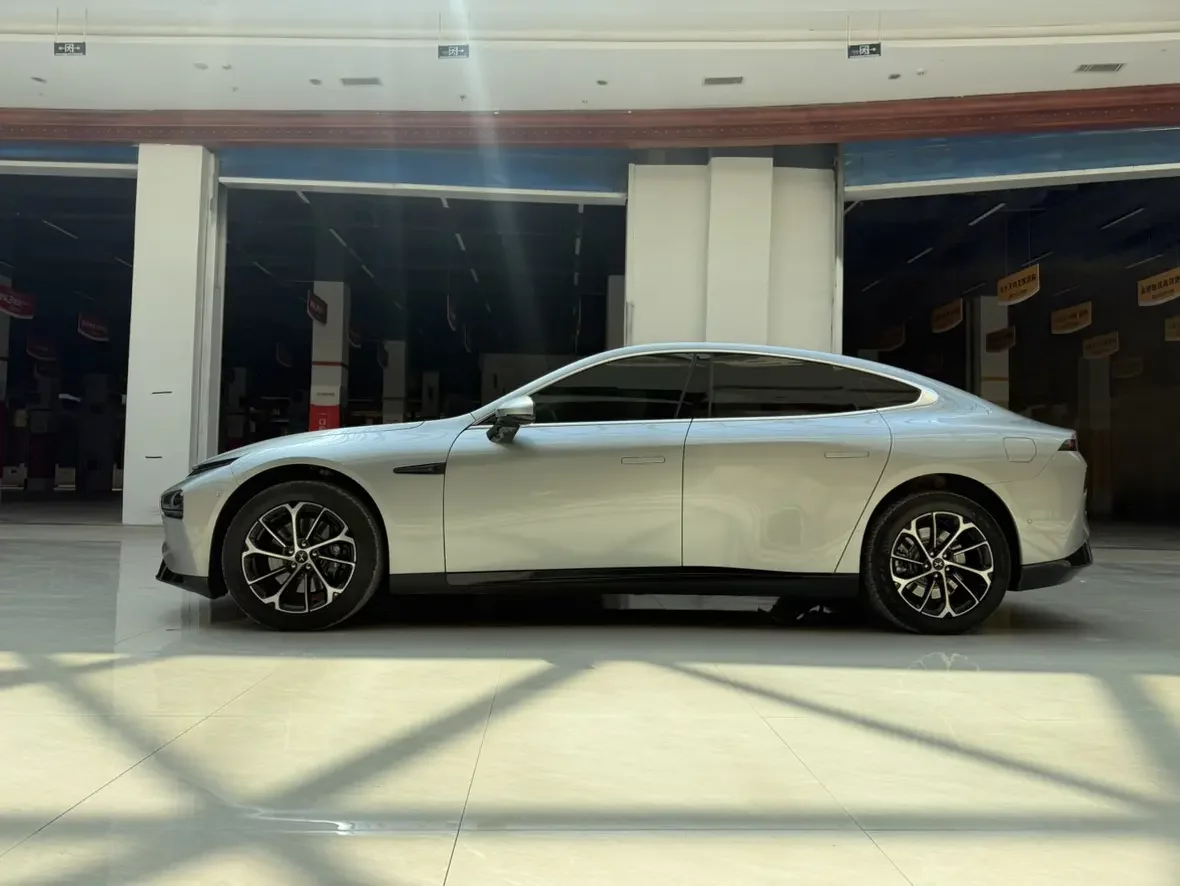 XPeng P7