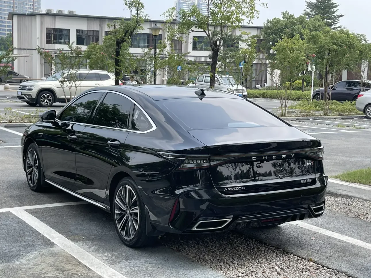 Chery Arrizo 8