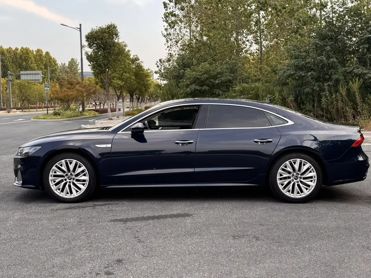 Audi A7L