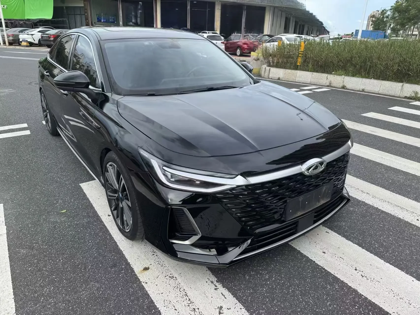 Chery Arrizo 8