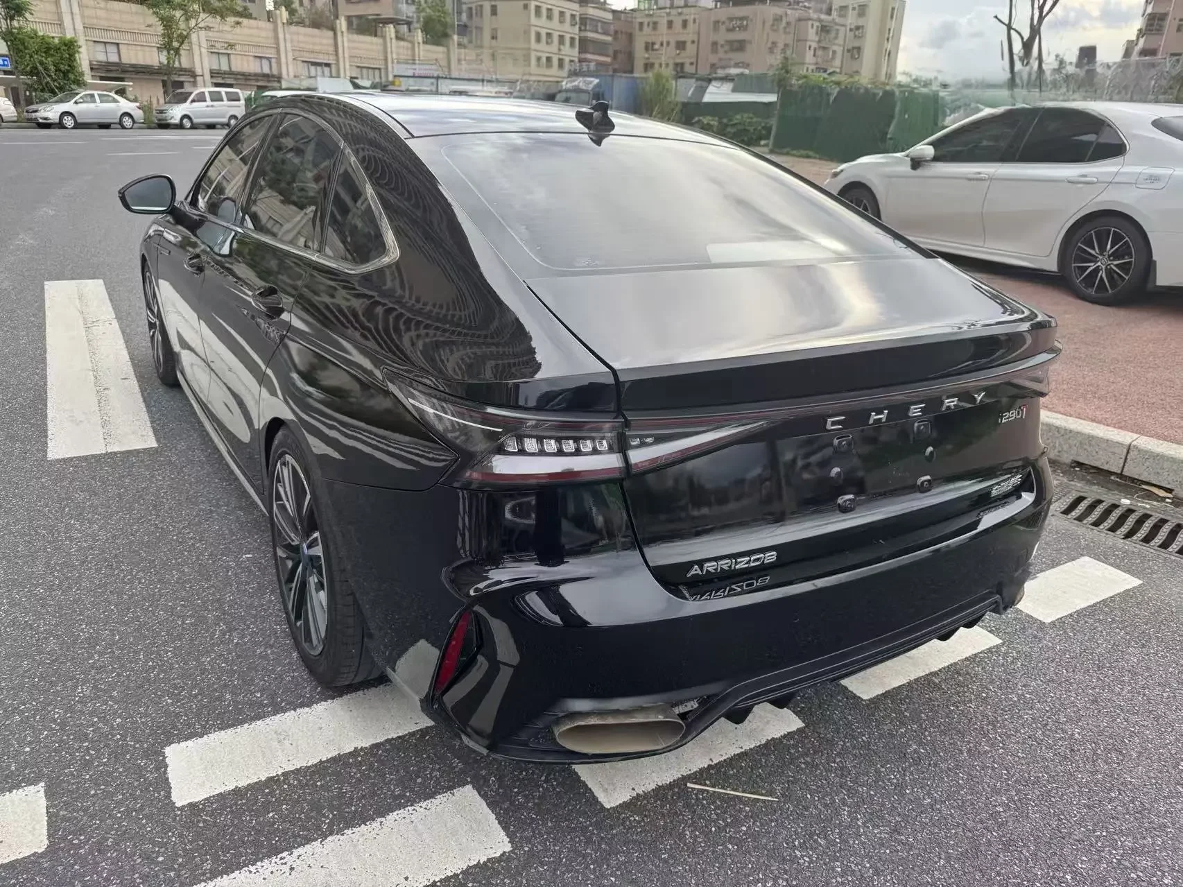 Chery Arrizo 8