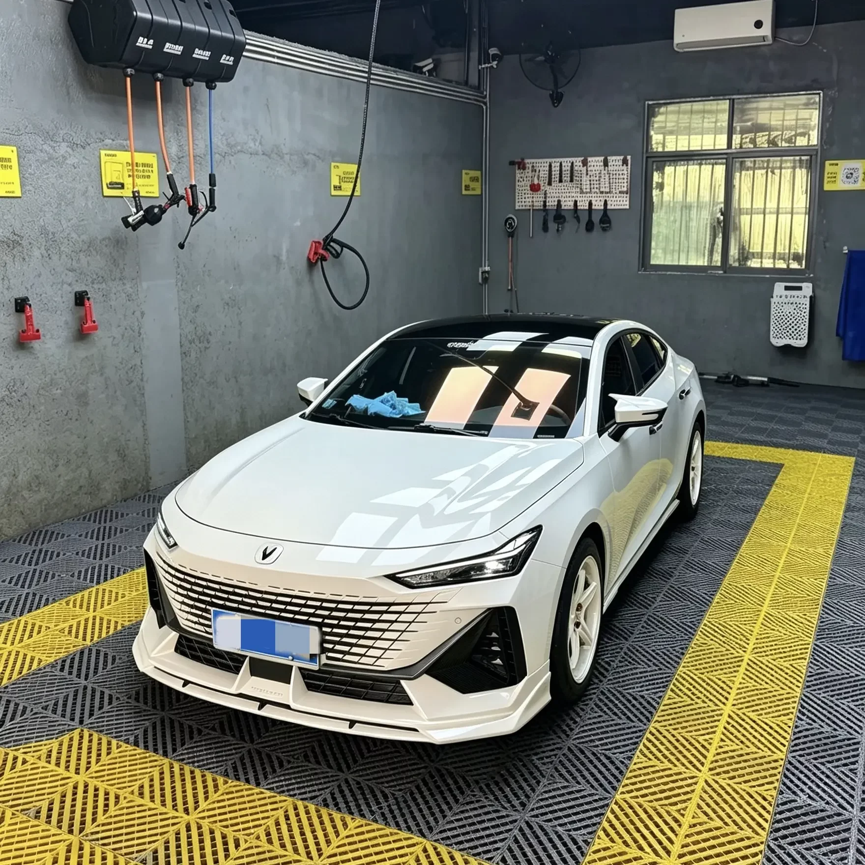 Changan UNI-V