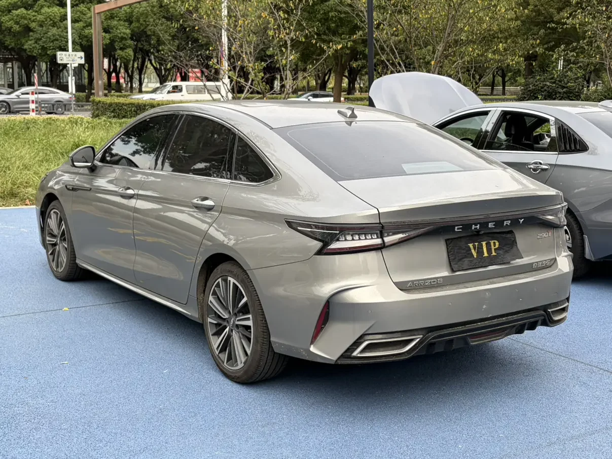 Chery Arrizo 8