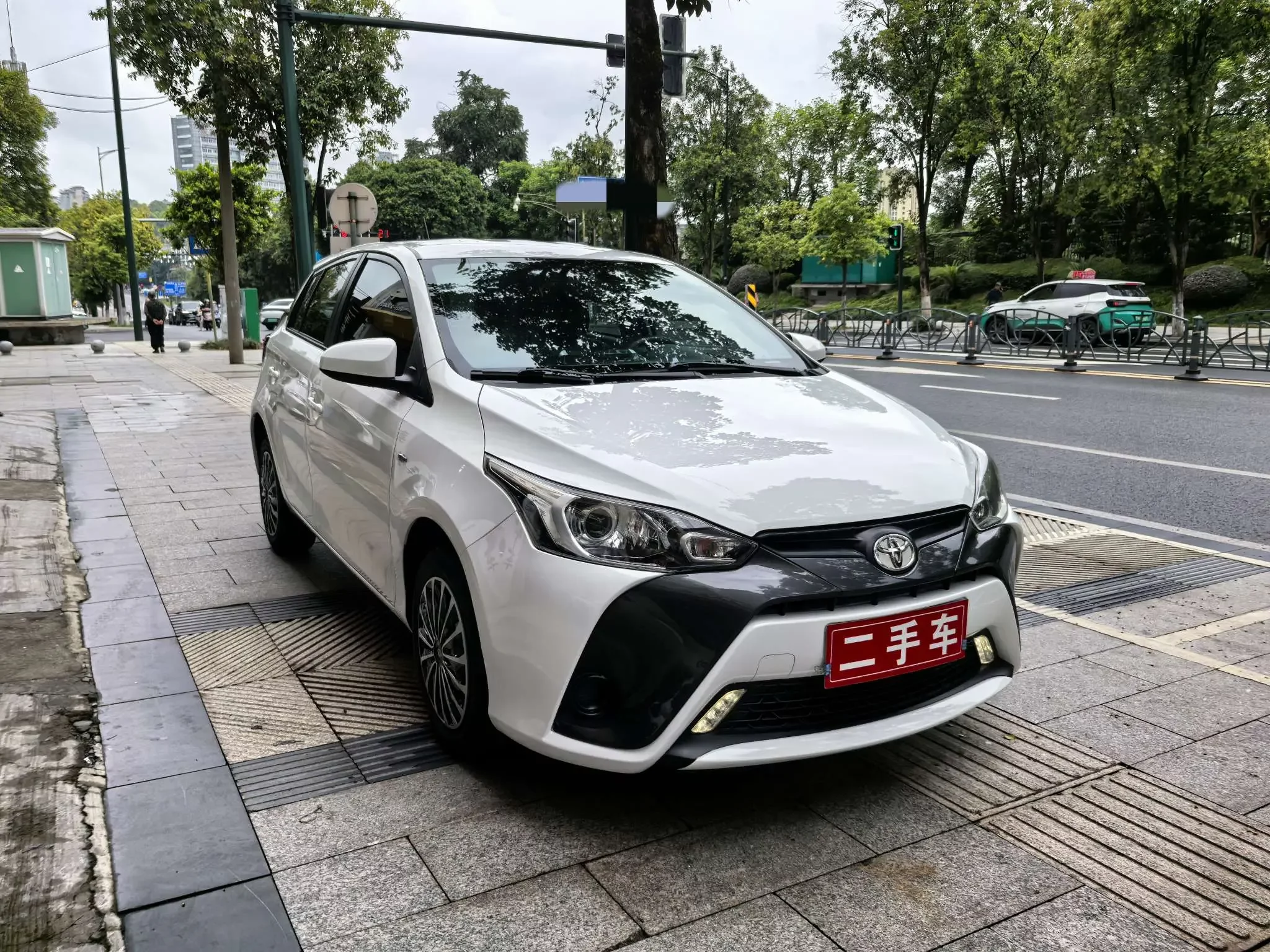 Toyota Yaris L