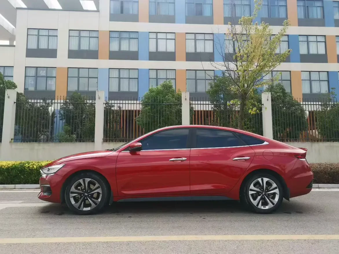 Hyundai Lafesta