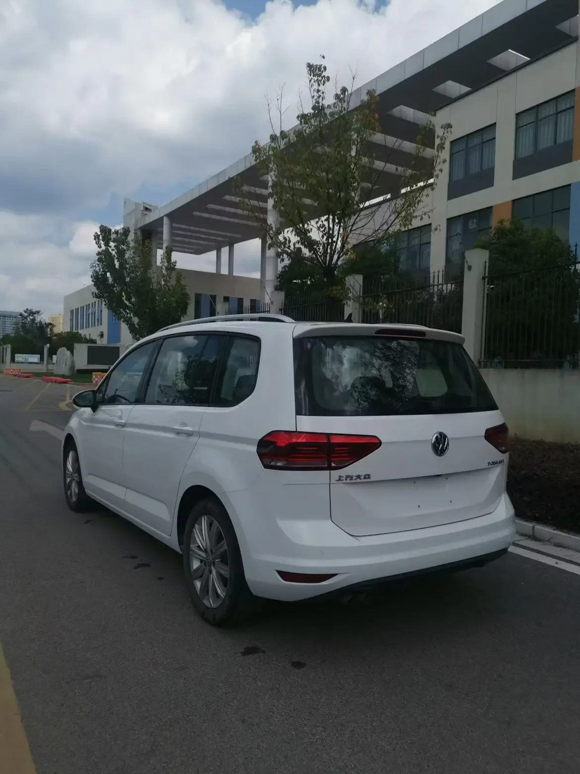 Volkswagen Touran L