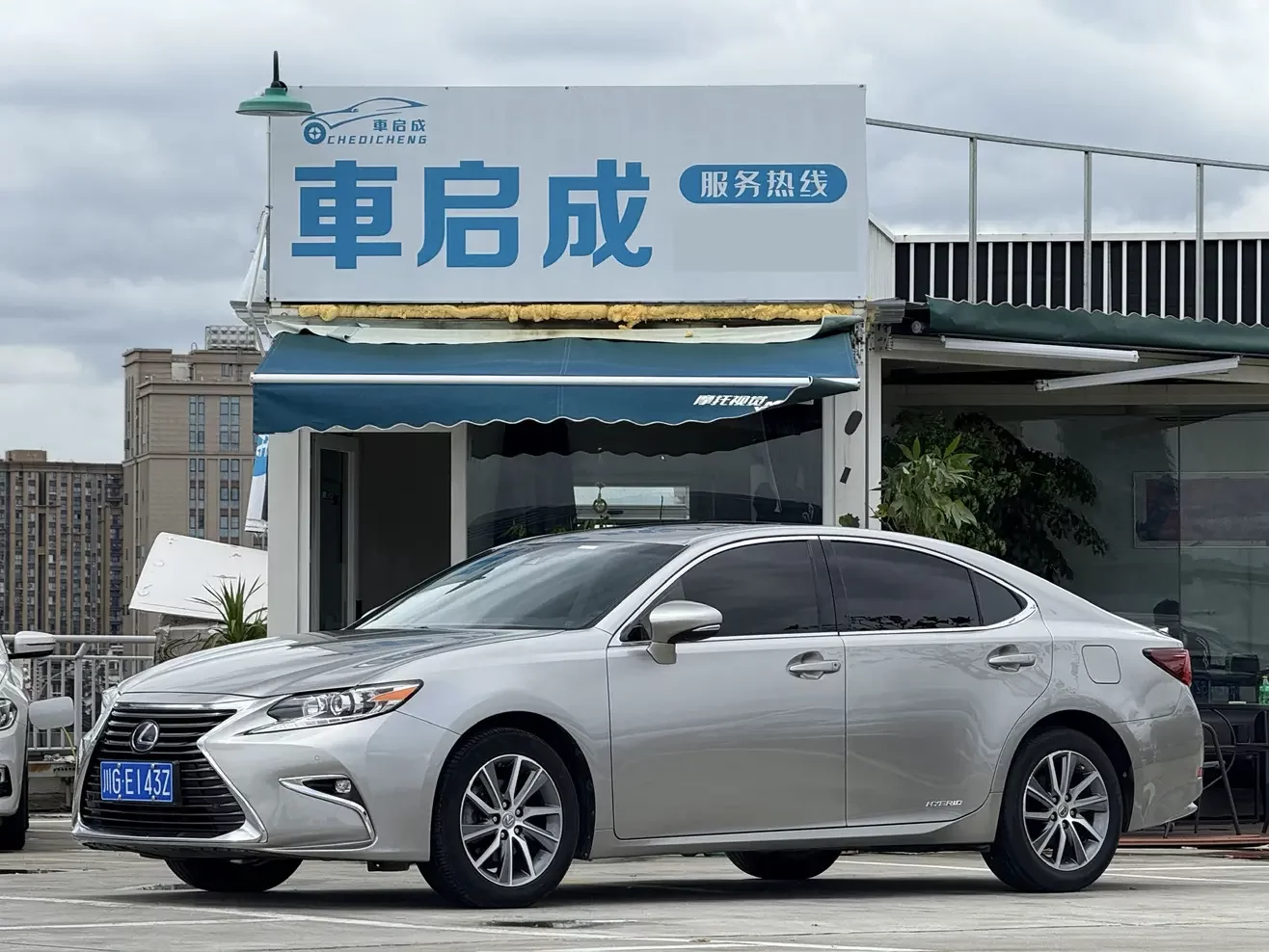 Lexus ES