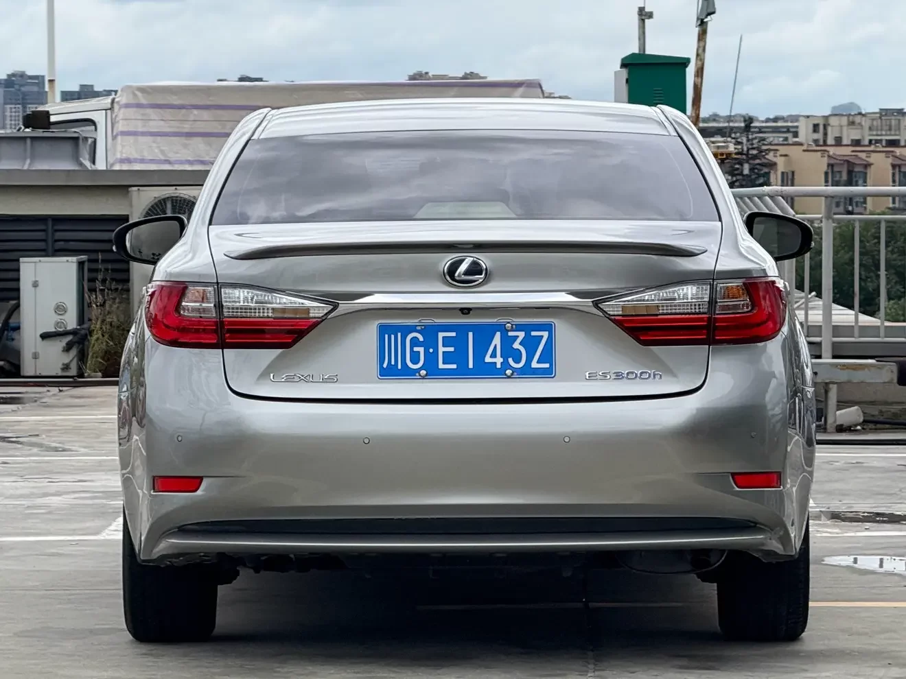 Lexus ES