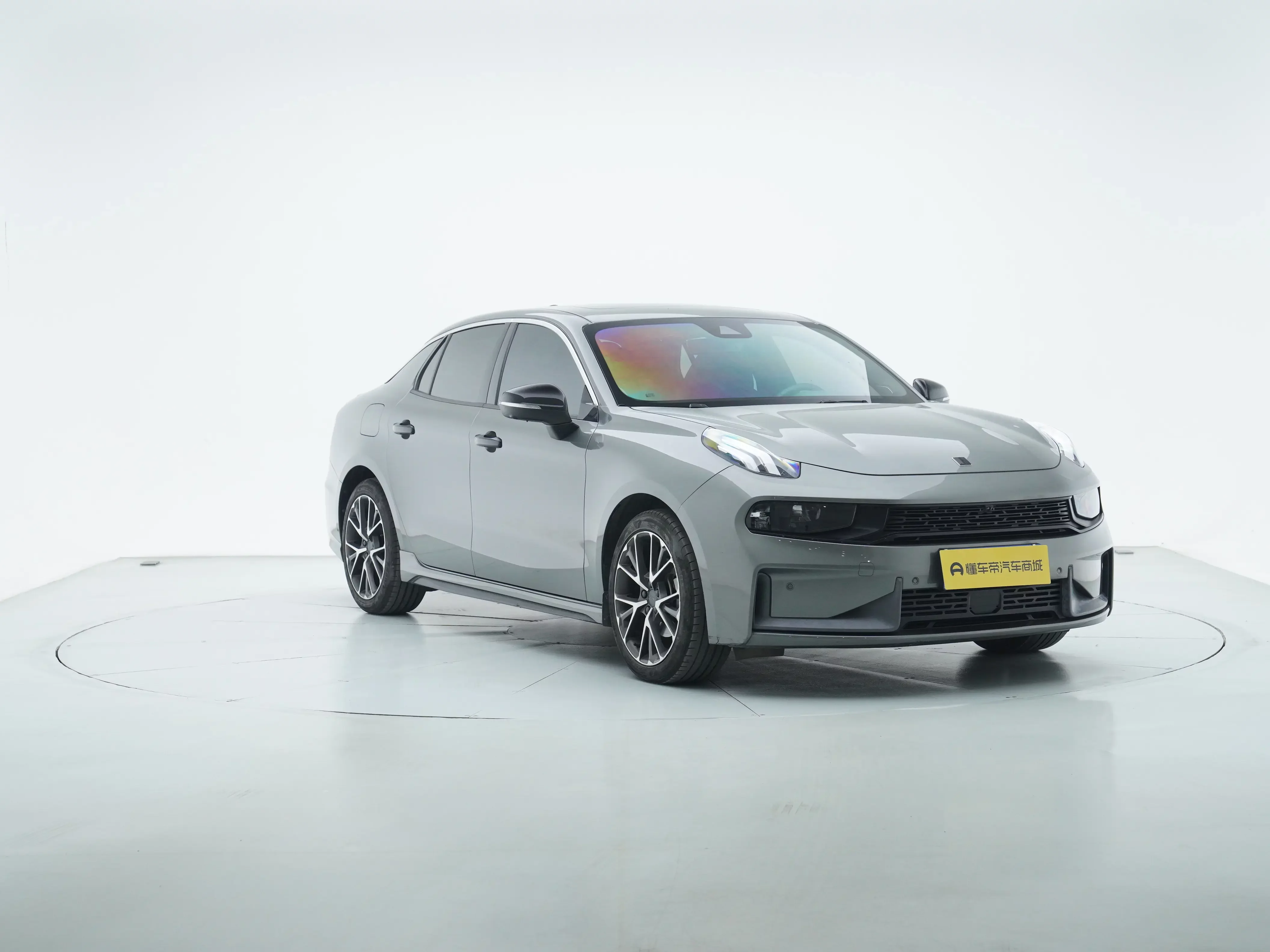 Lynk & Co 03