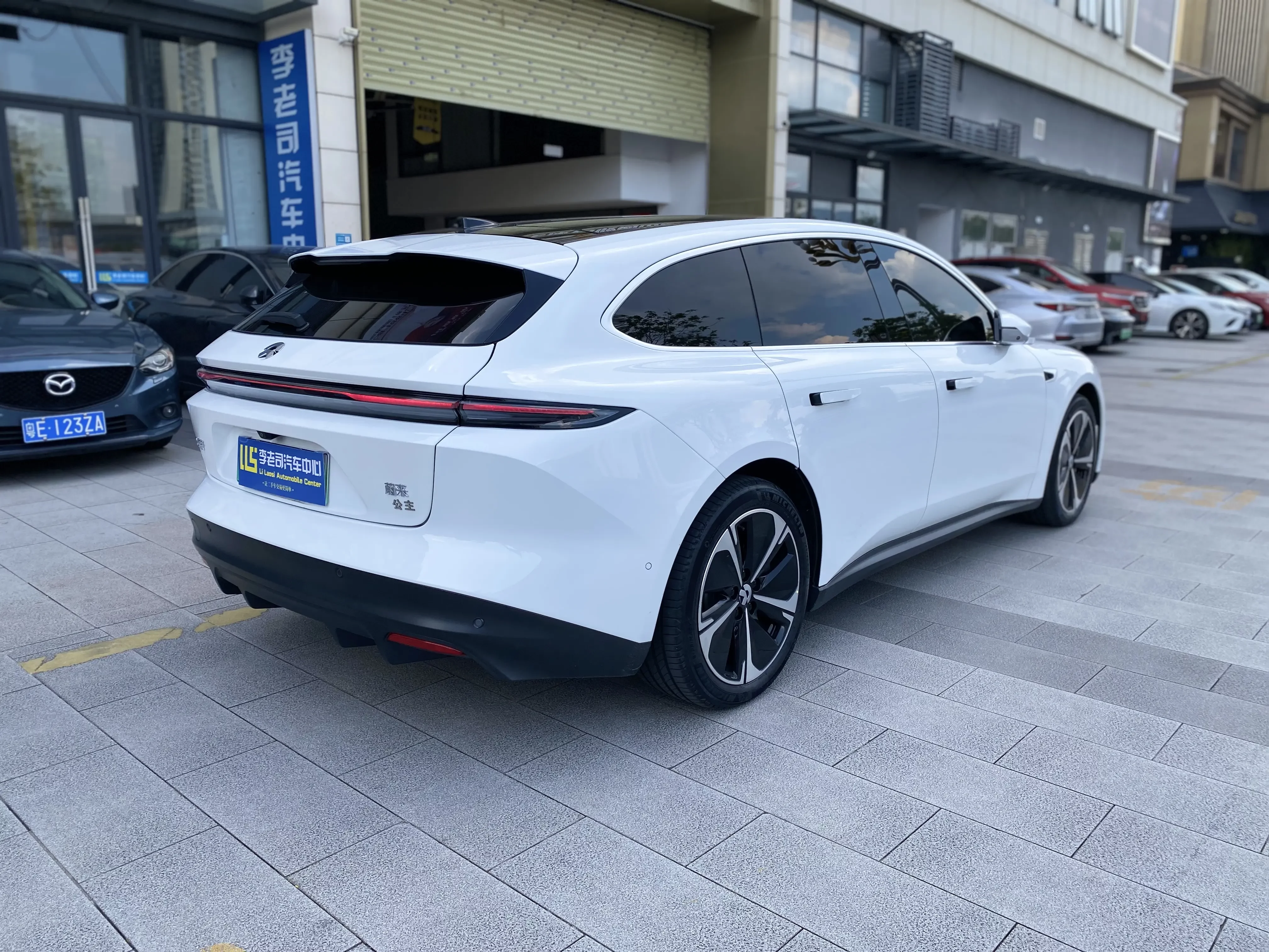 NIO ET5T