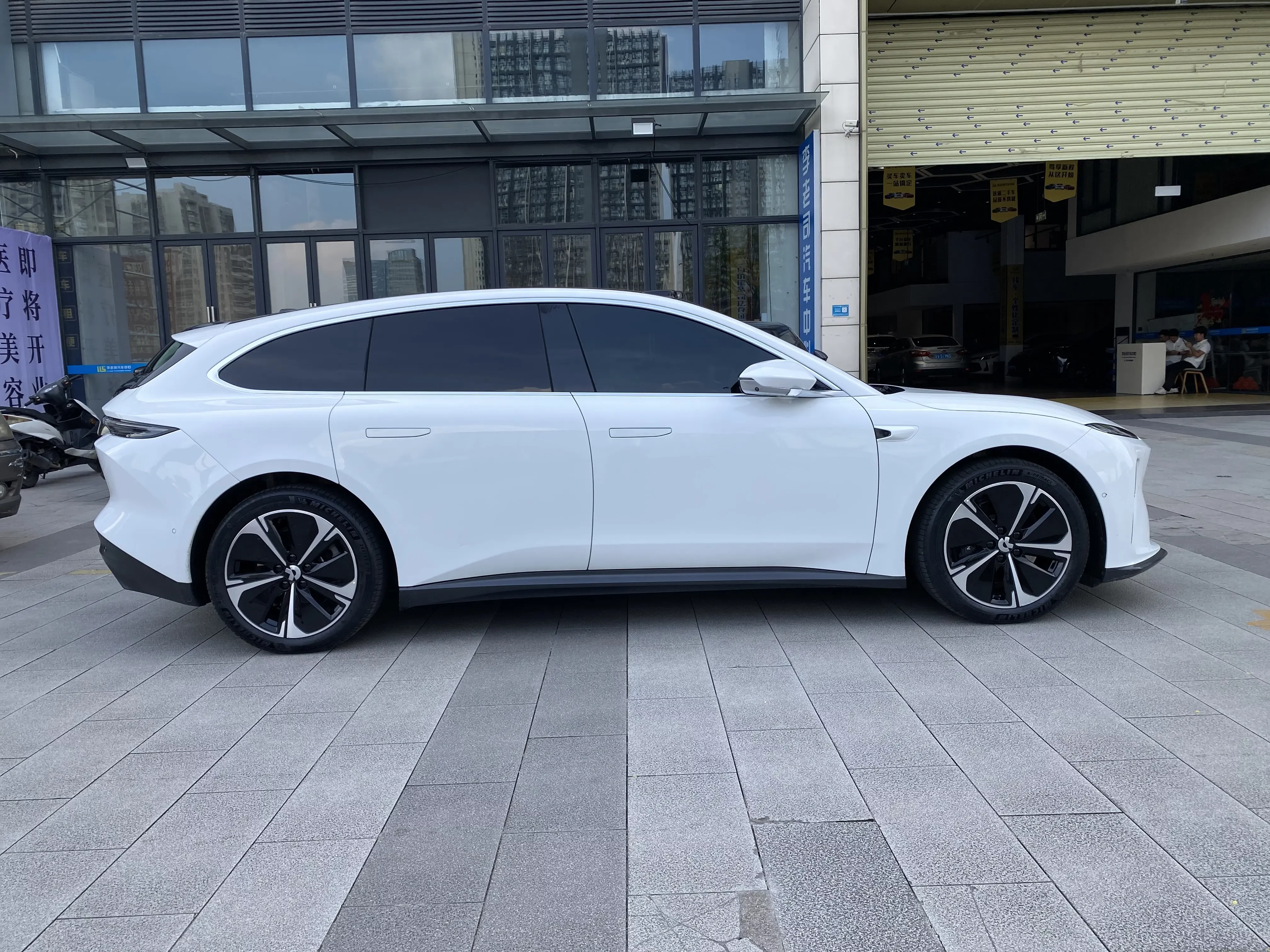NIO ET5T