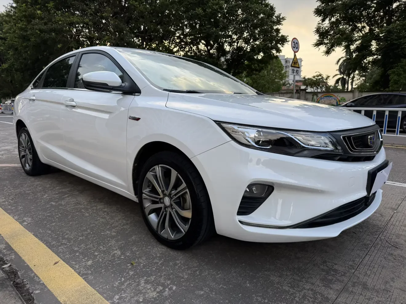 Geely Emgrand GL