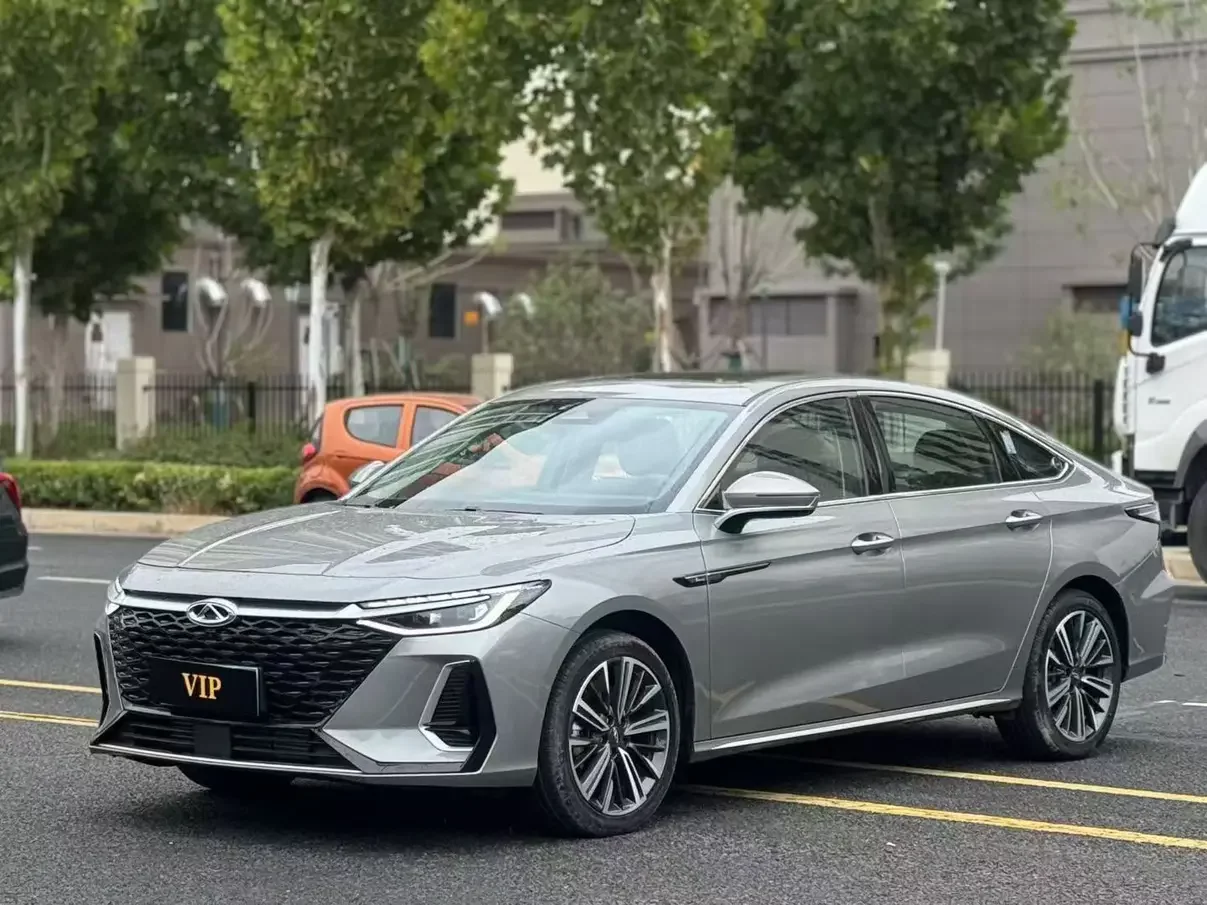 Chery Arrizo 8