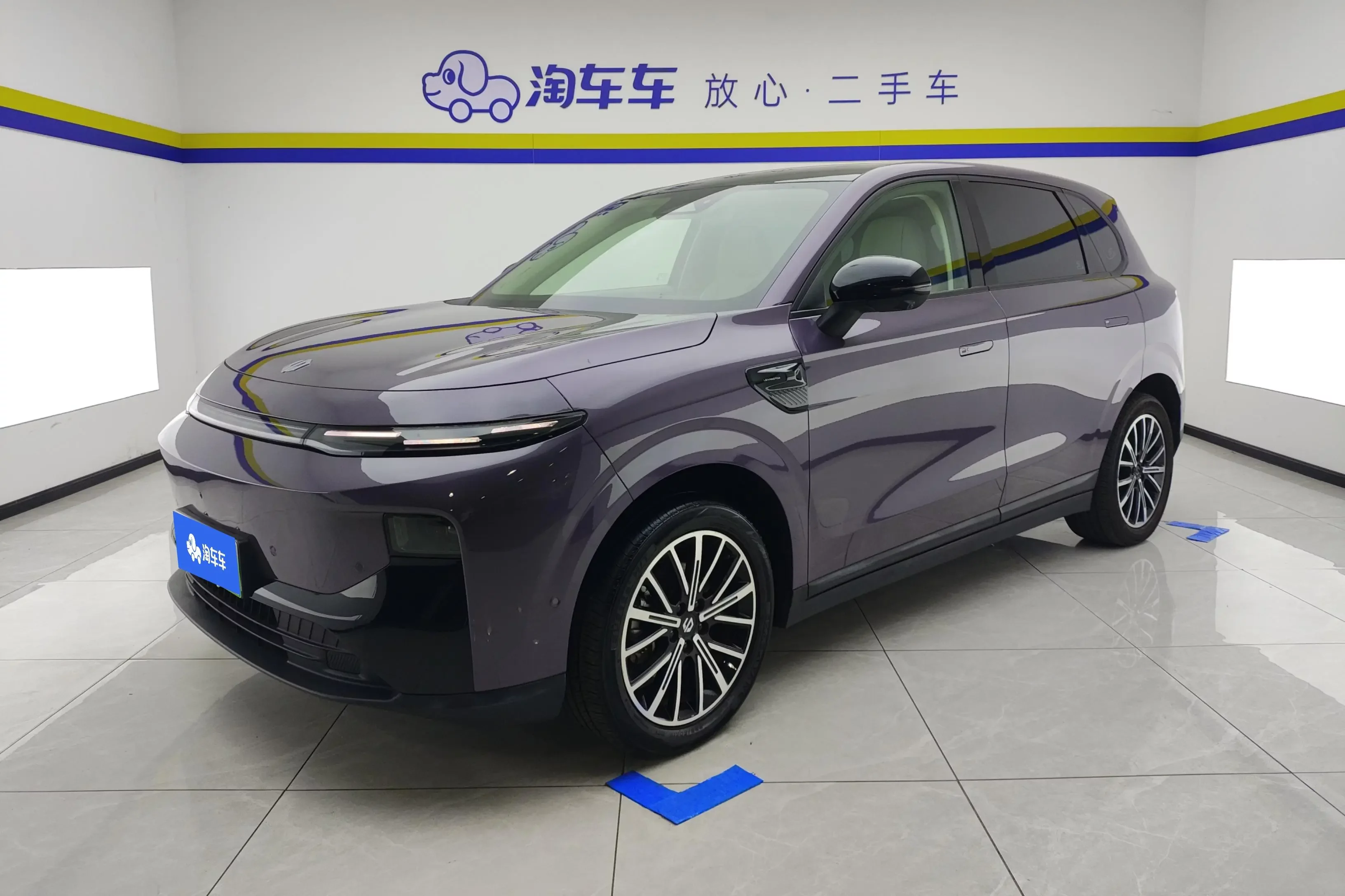 Leapmotor B10
