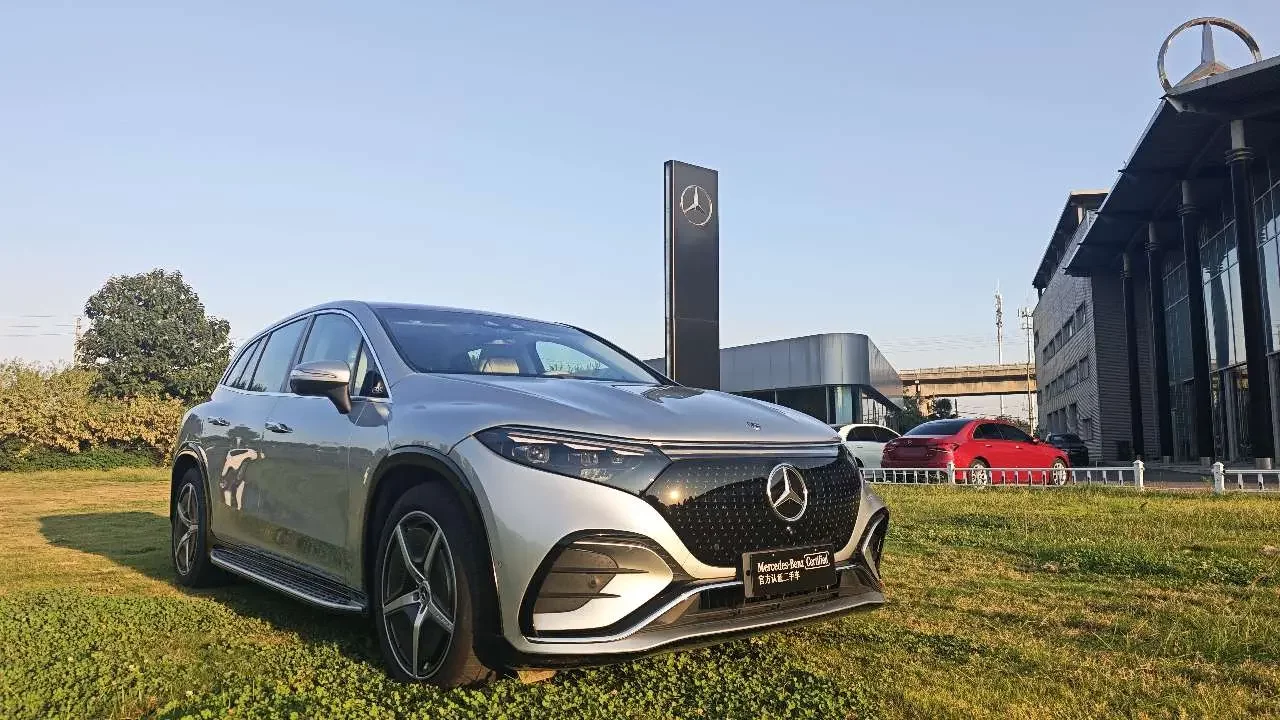 Mercedes-Benz EQS SUV