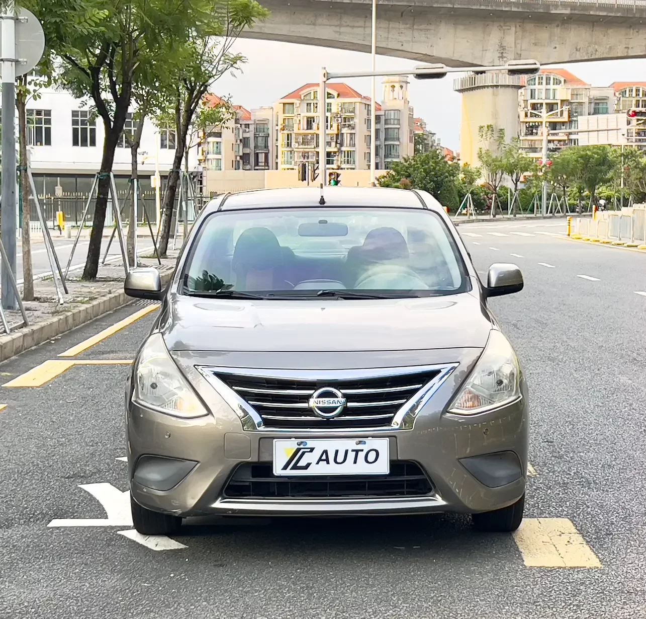 Nissan Sunlight  из Китая