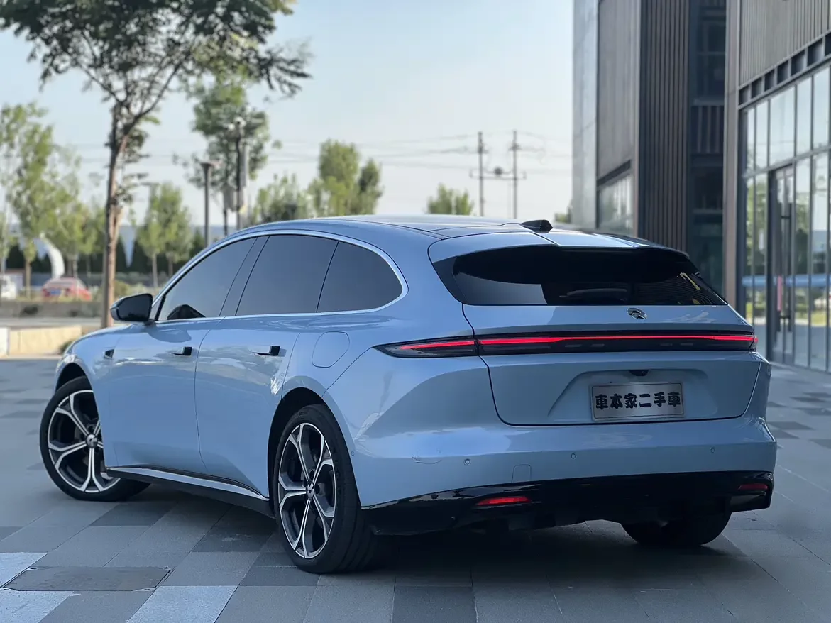 NIO ET5T