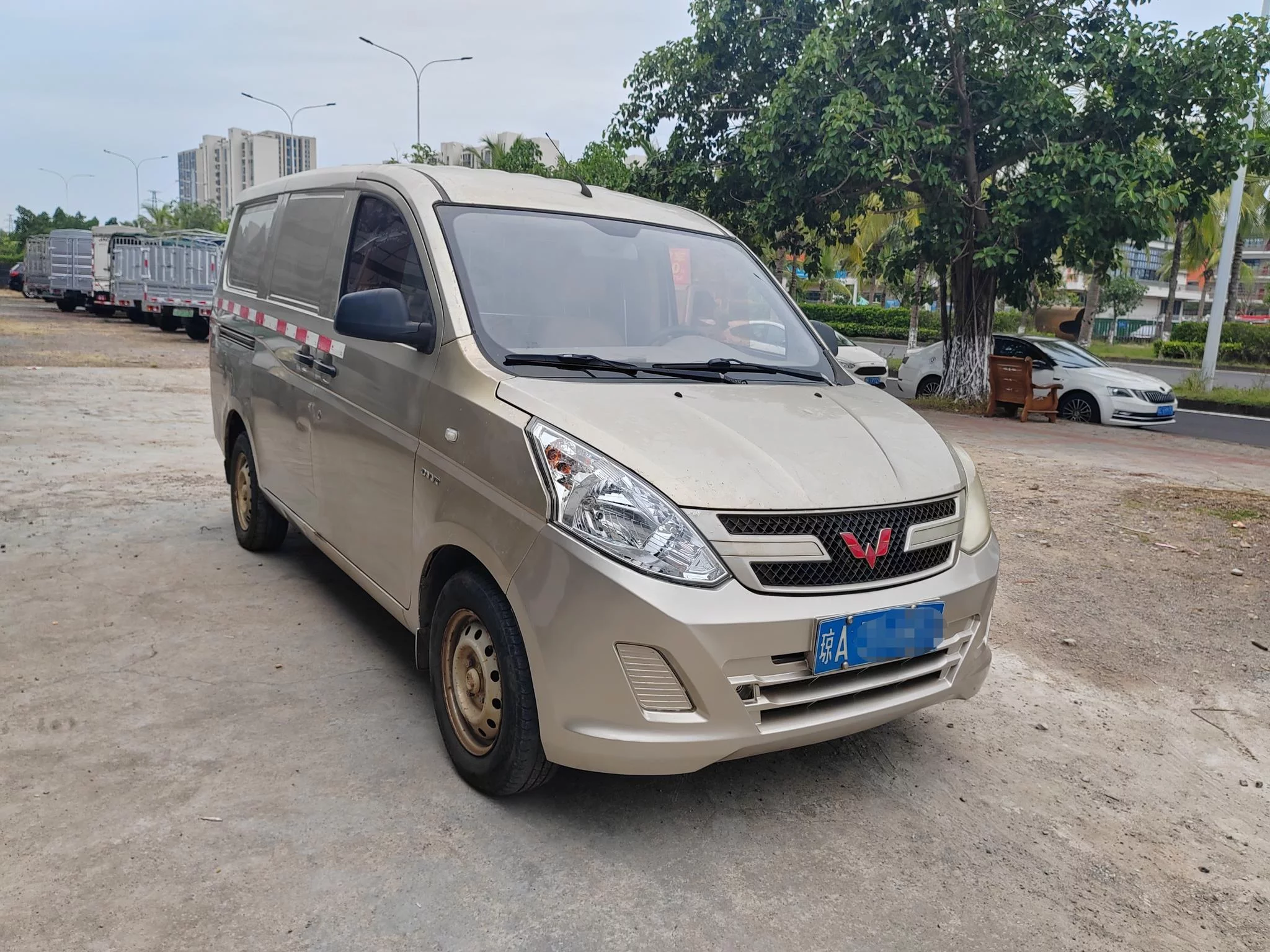 Wuling Rongguang V