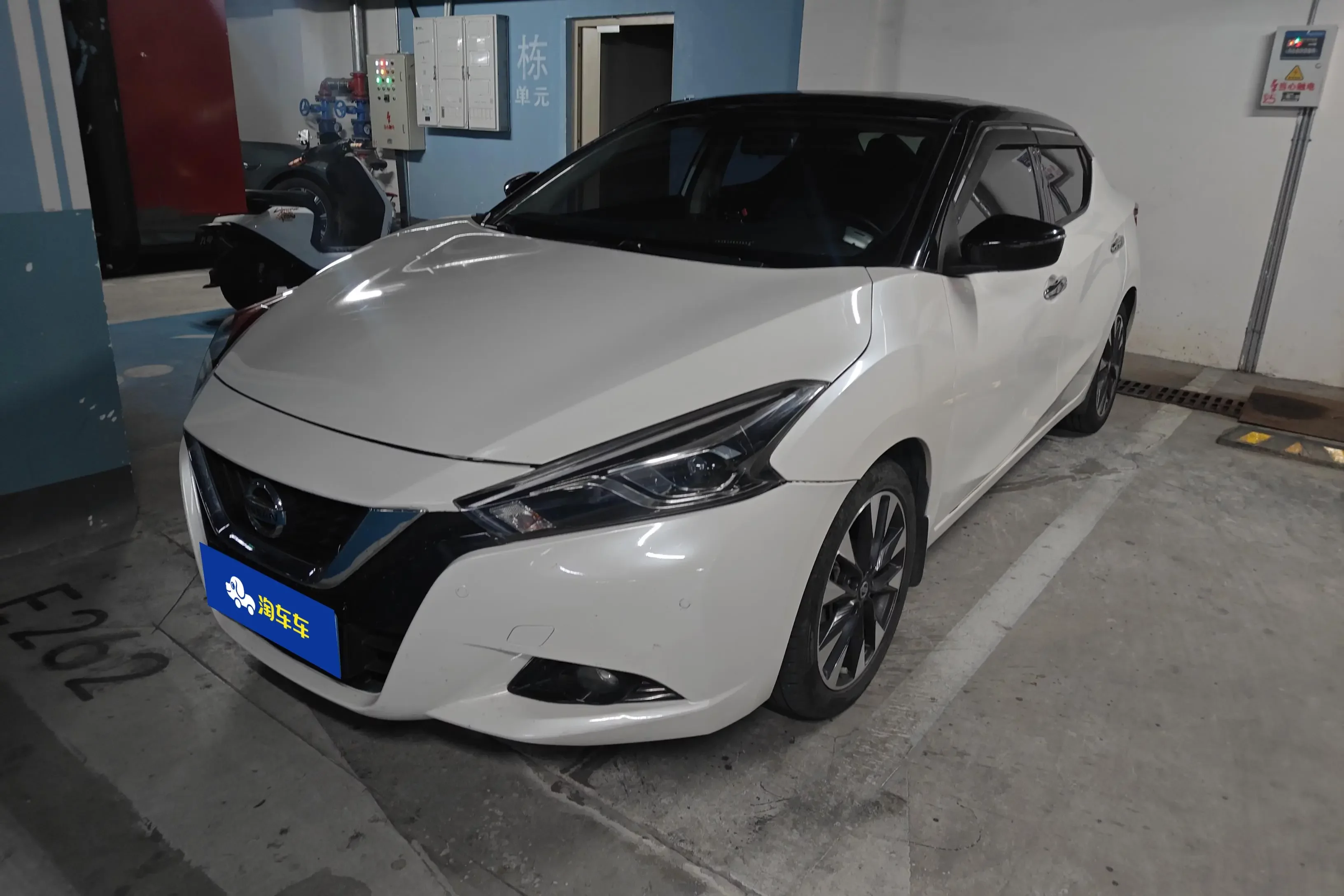 Nissan Bluebird  из Китая