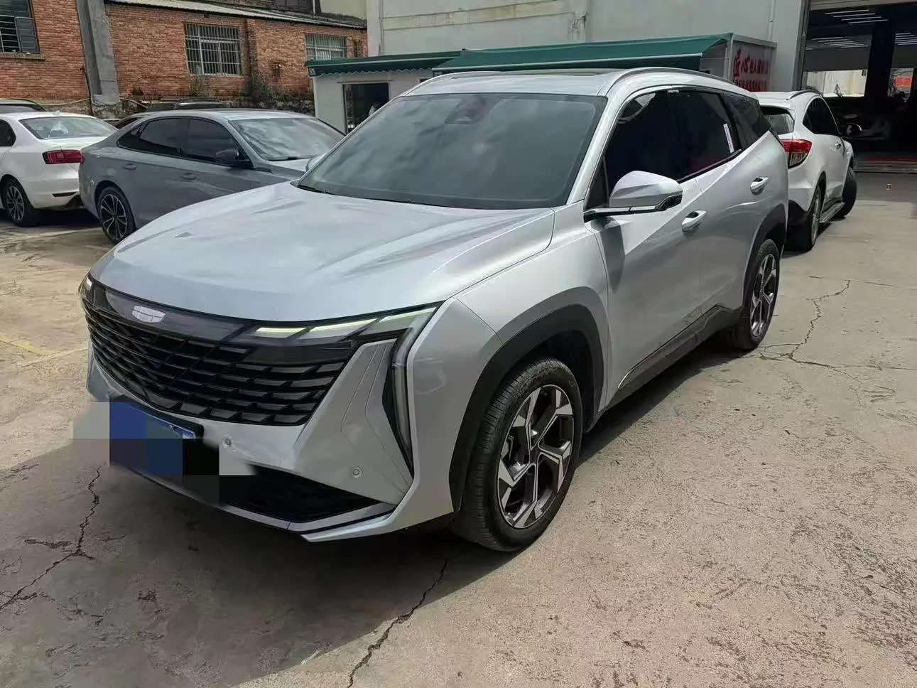 Geely Atlas L