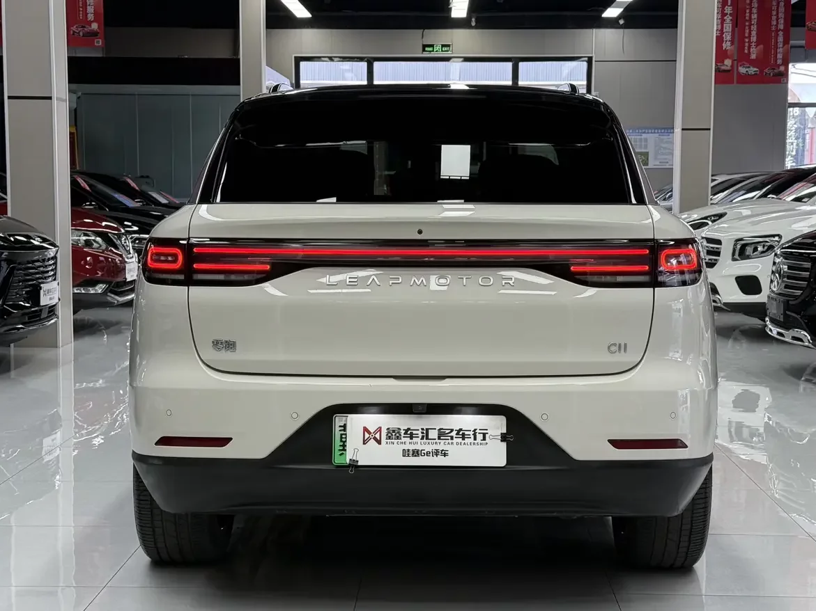 Leapmotor C11