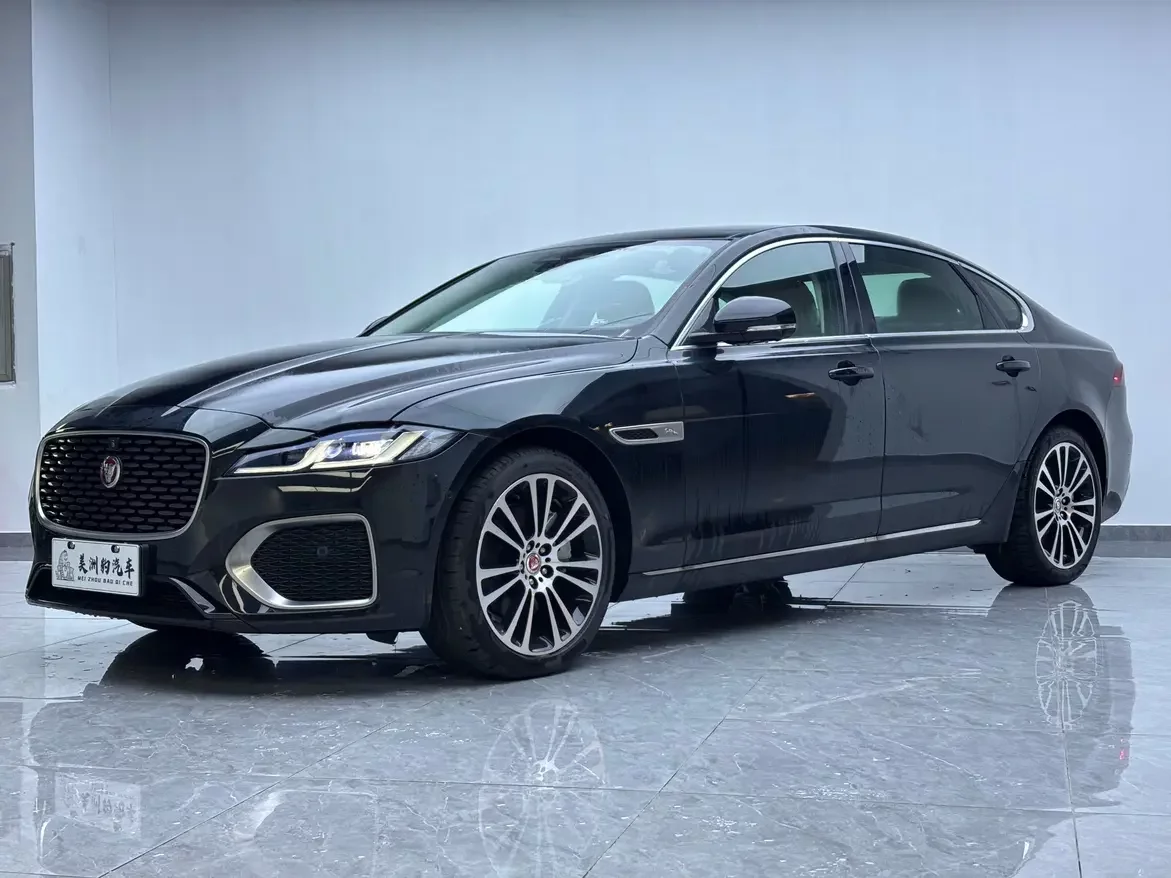 Jaguar XFL