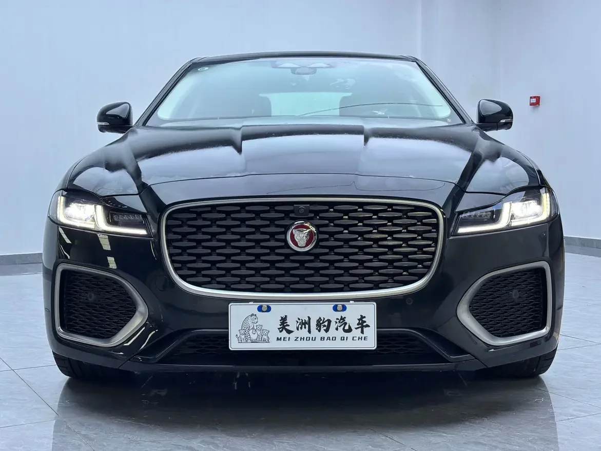 Jaguar XFL