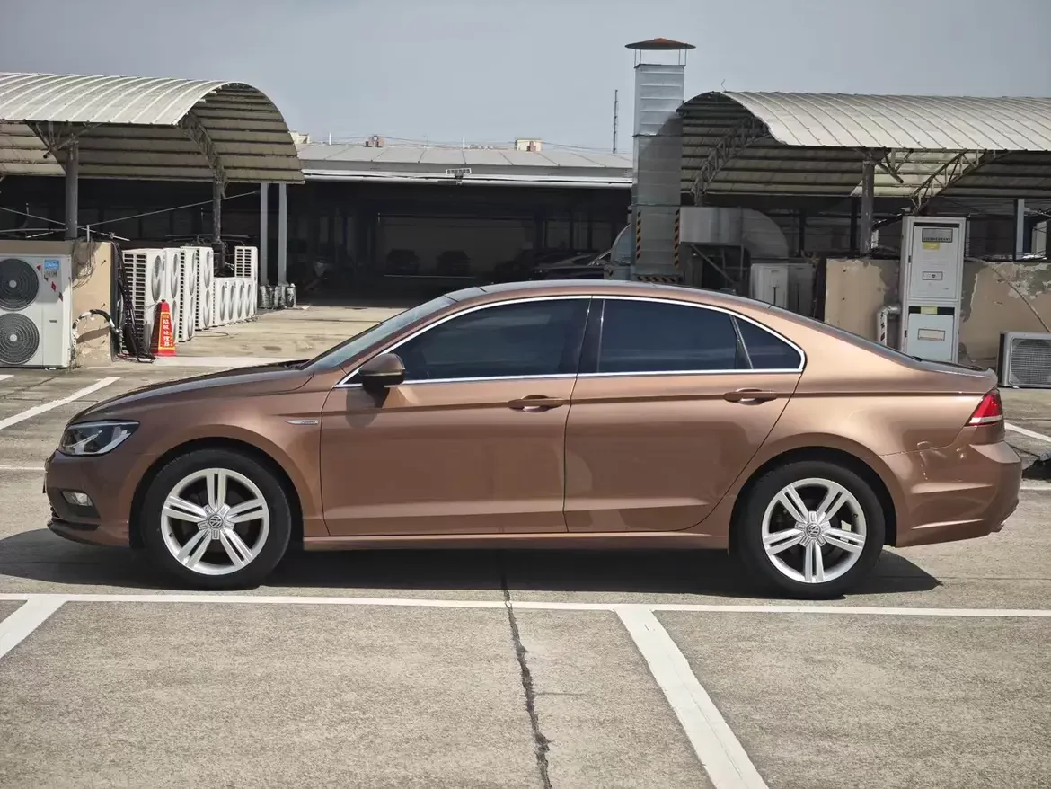 Volkswagen Lamando
