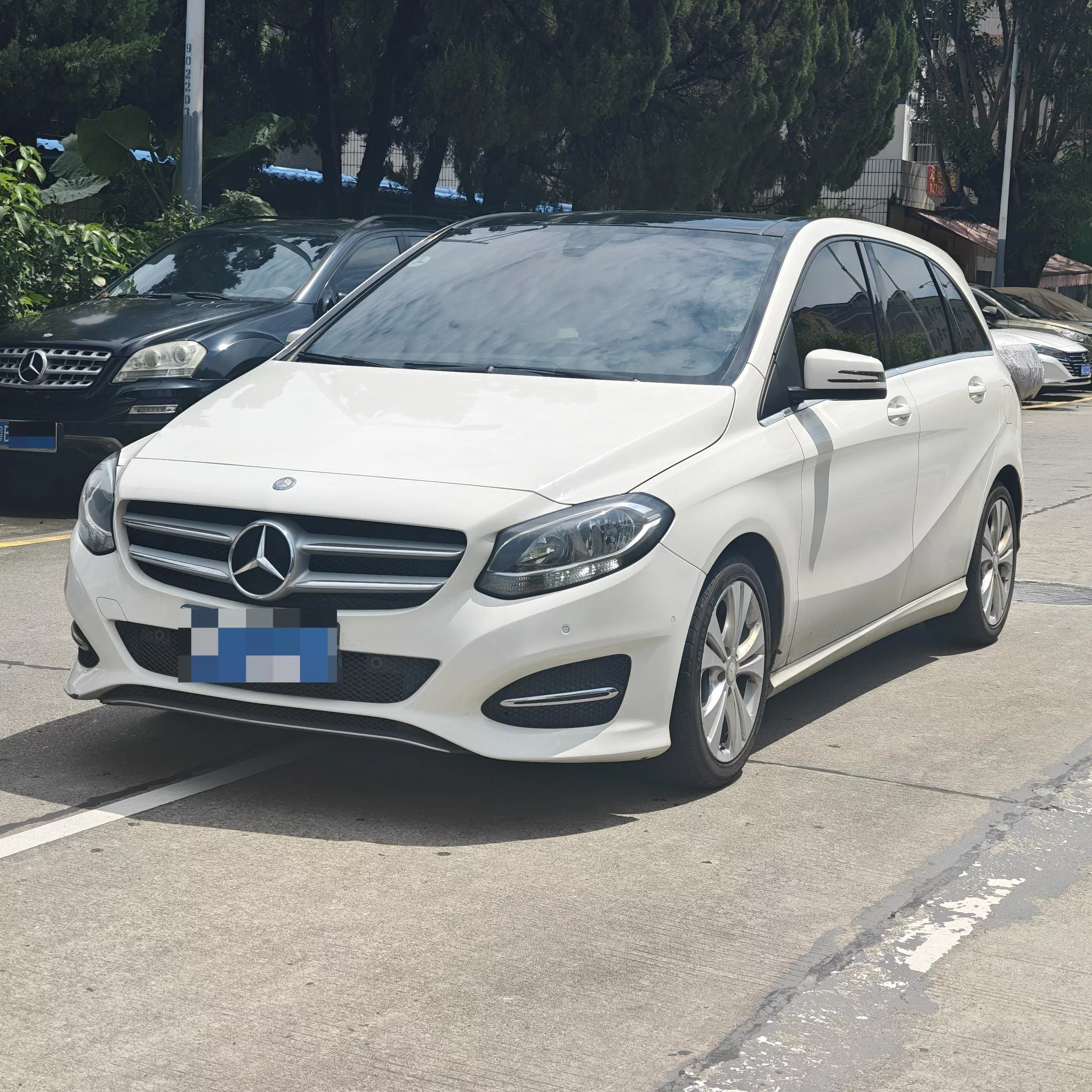 Mercedes-Benz B Class