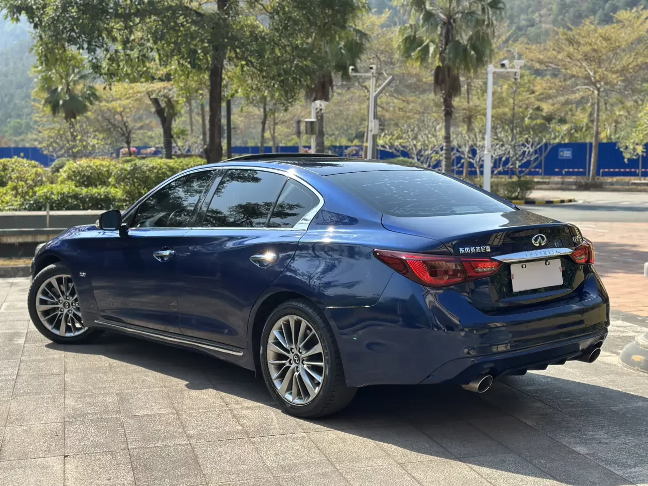 Infiniti Q50L