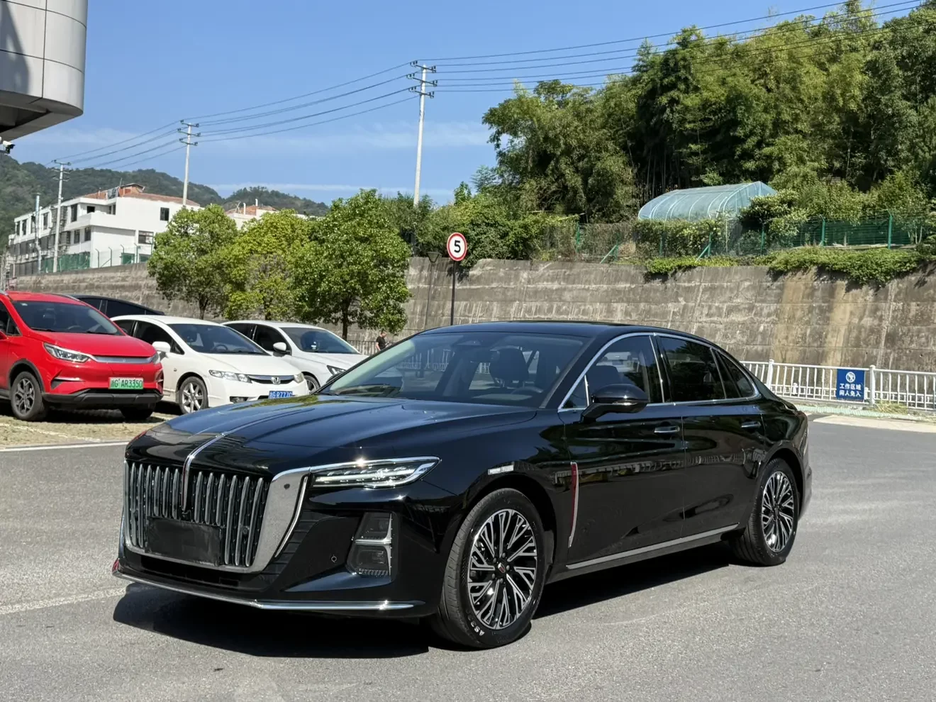 Hongqi H5