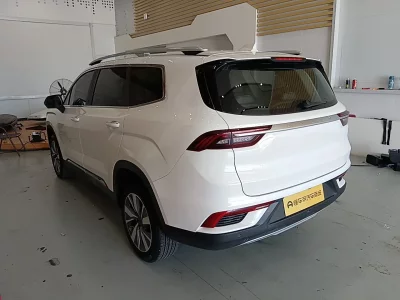 Geely Okavango