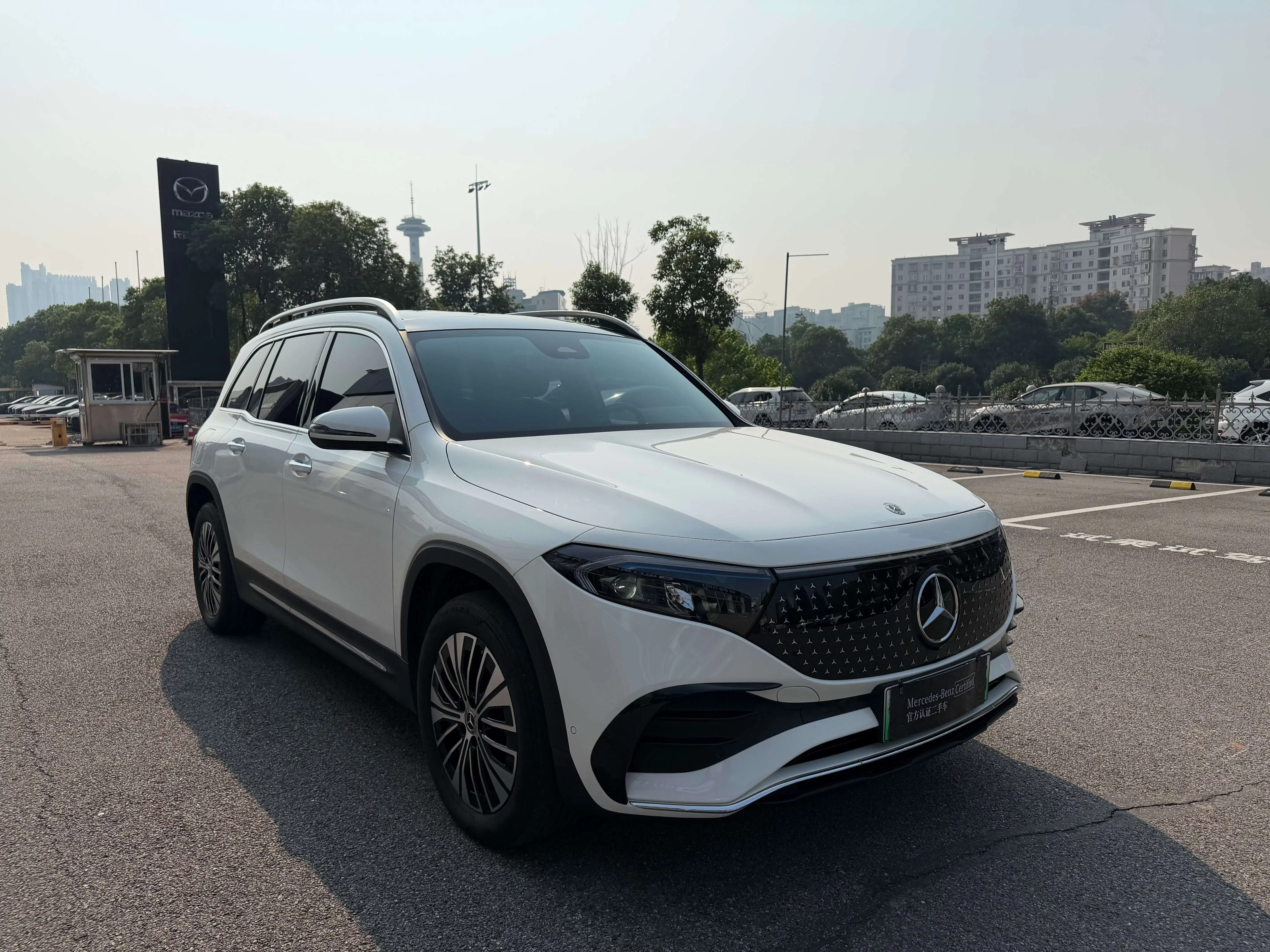 Mercedes-Benz EQB