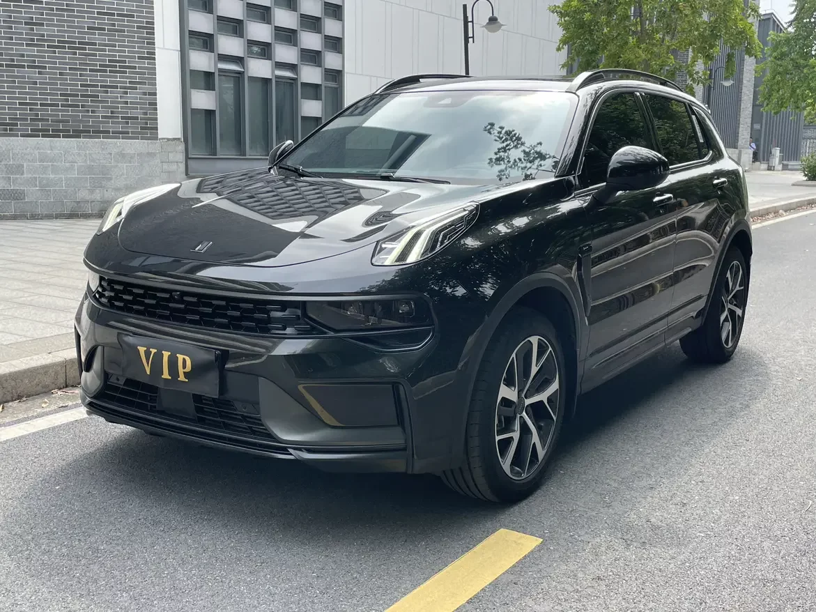 Lynk & Co 01