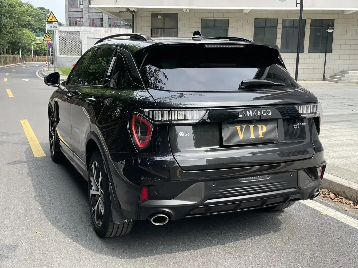 Lynk & Co 01