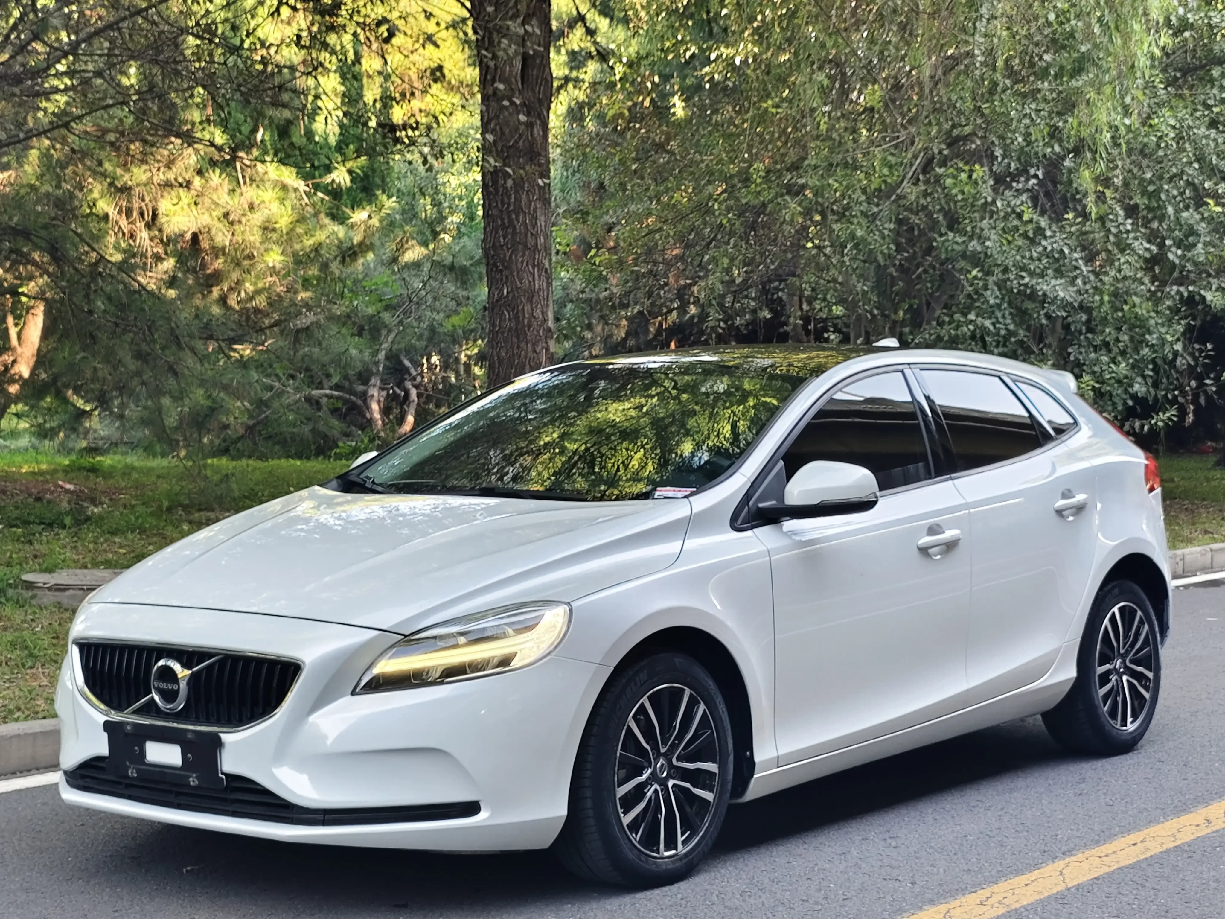 Volvo V40