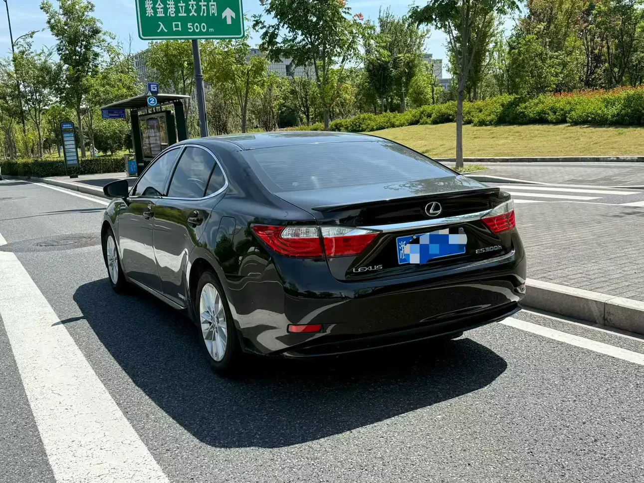 Lexus ES