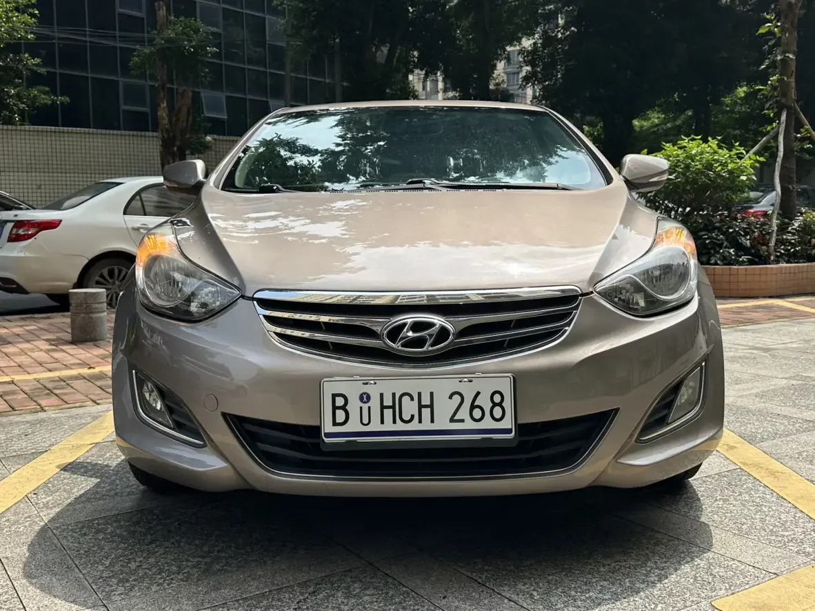 Hyundai Elantra
