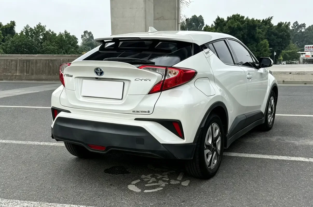 Toyota C-HR EV