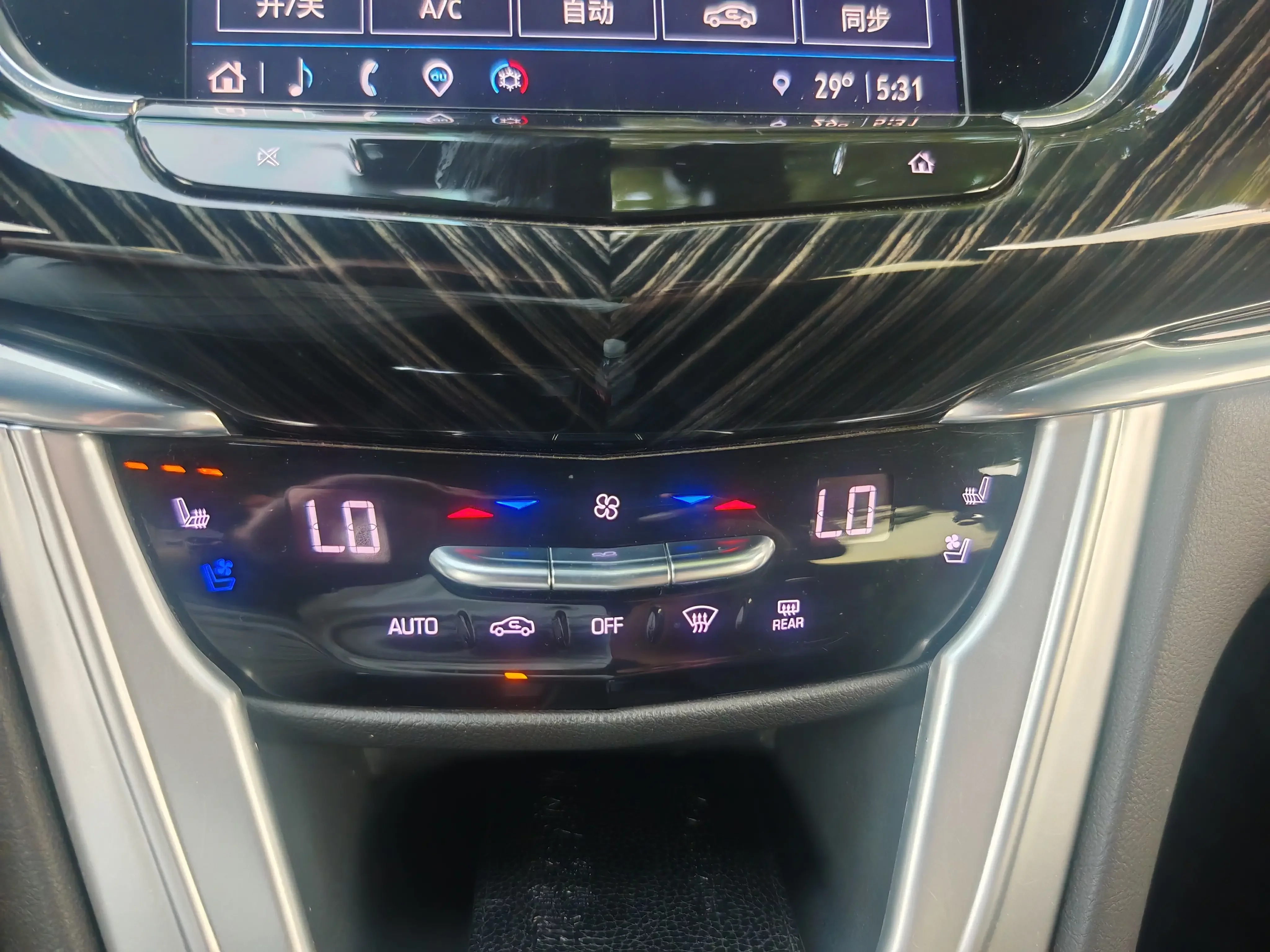 Cadillac XT6